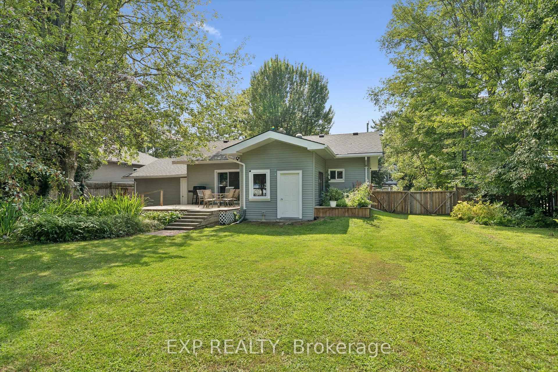Photo 24 of 23 Ewing Street, Bracebridge, Monck (Bracebridge) — HOMEH