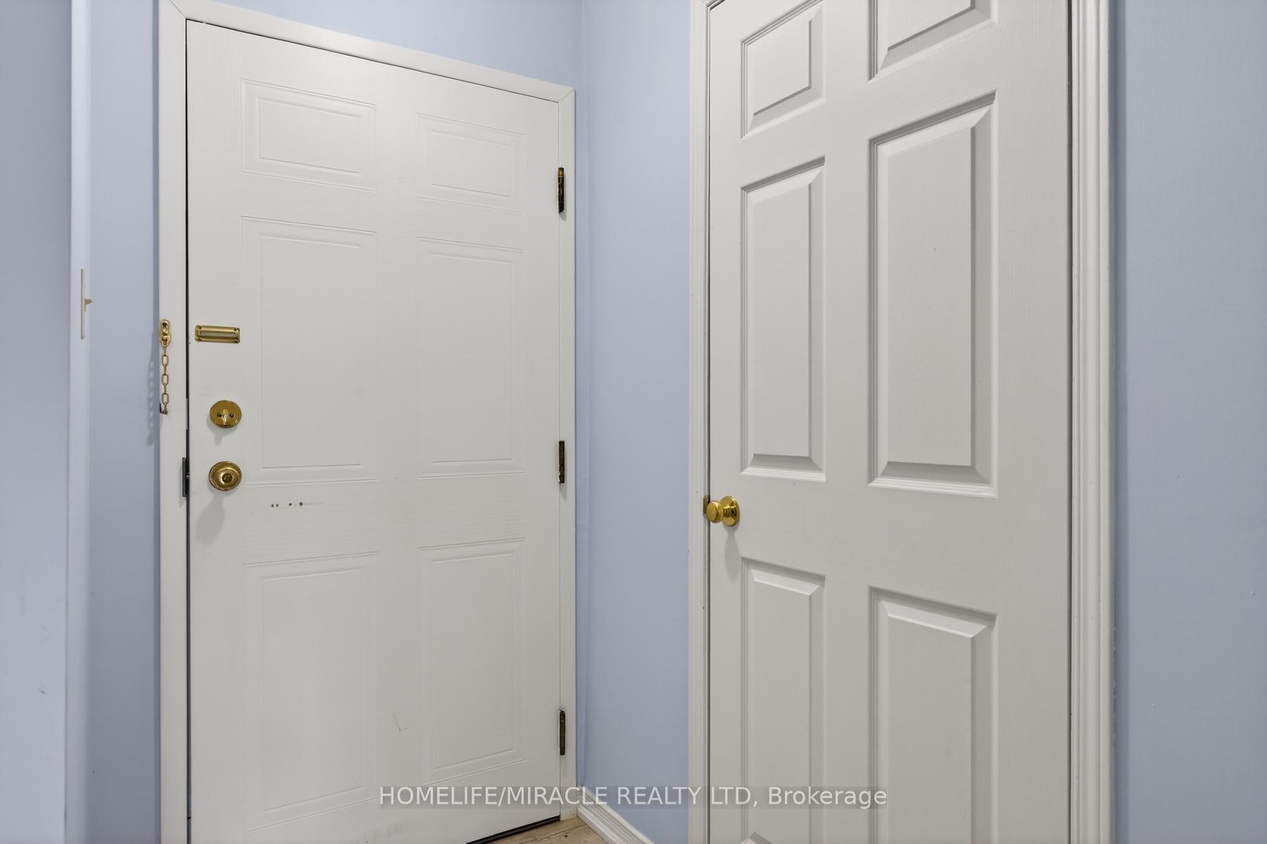 Photo 5 of Unit 32, 36 Champlain Crescent, Peterborough, Northcrest Ward 5 — HOMEH