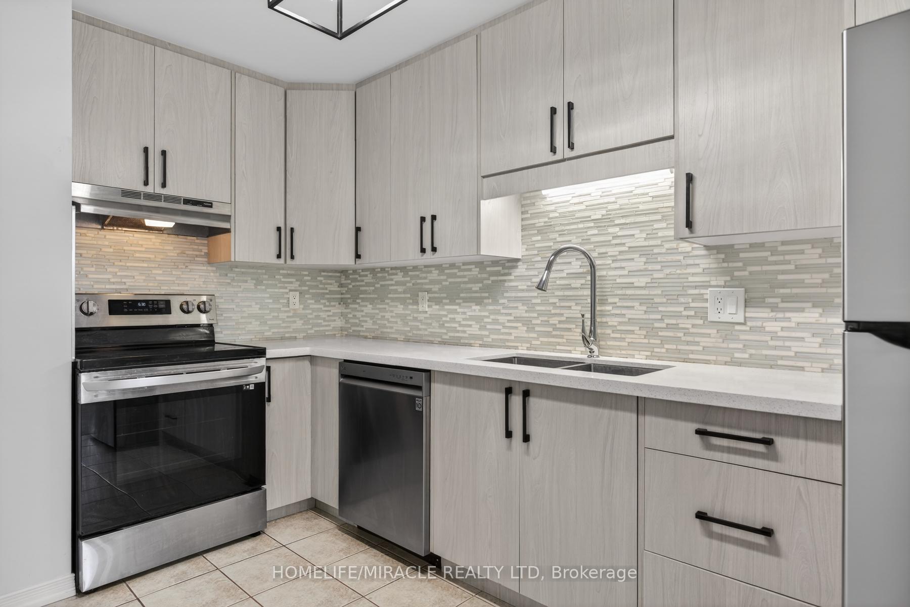 Photo 8 of Unit 32, 36 Champlain Crescent, Peterborough, Northcrest Ward 5 — HOMEH