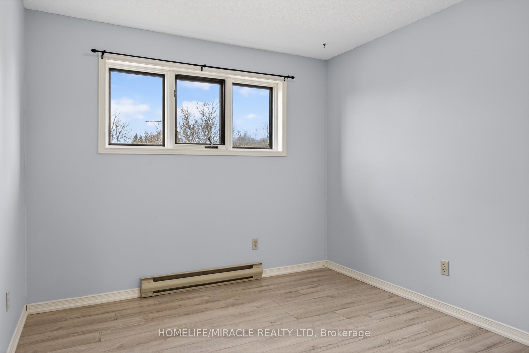 Photo 23 of Unit 32, 36 Champlain Crescent, Peterborough, Northcrest Ward 5 — HOMEH