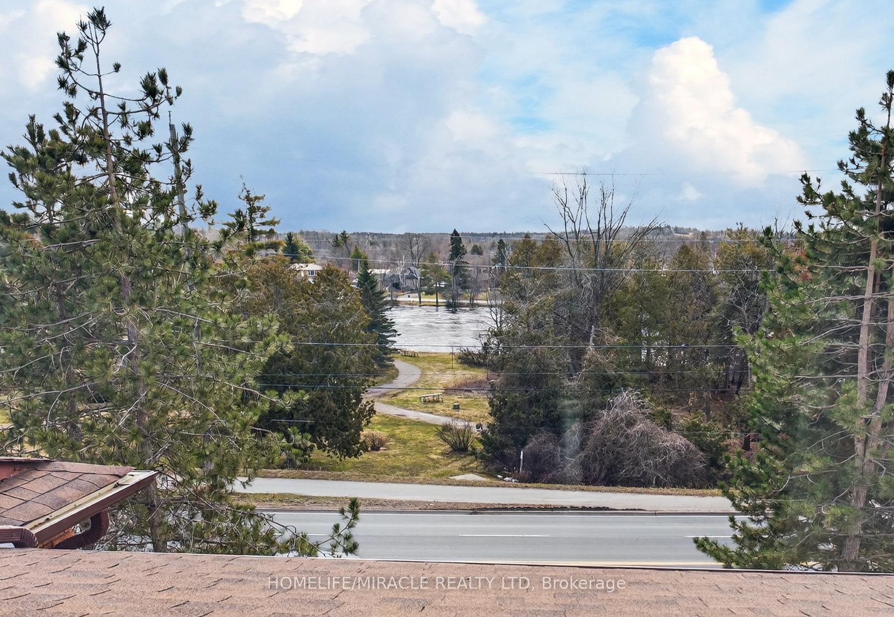 Photo 28 of Unit 32, 36 Champlain Crescent, Peterborough, Northcrest Ward 5 — HOMEH