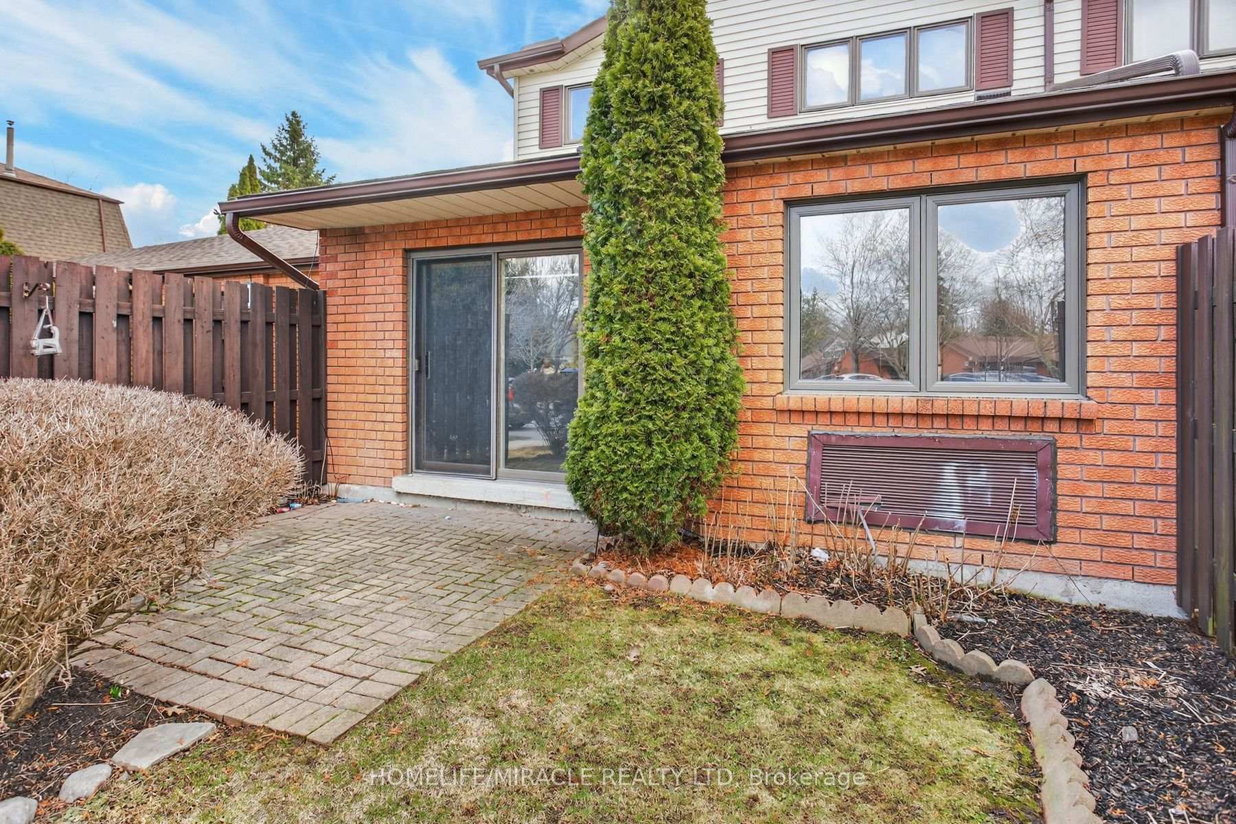 Photo 29 of Unit 32, 36 Champlain Crescent, Peterborough, Northcrest Ward 5 — HOMEH