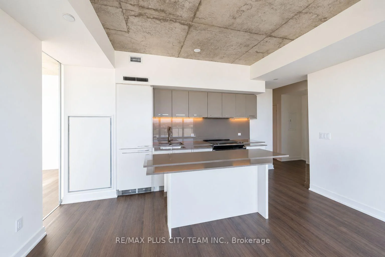 Photo 8 of Unit 1504, 15 Baseball Place, Toronto, South Riverdale — HOMEH