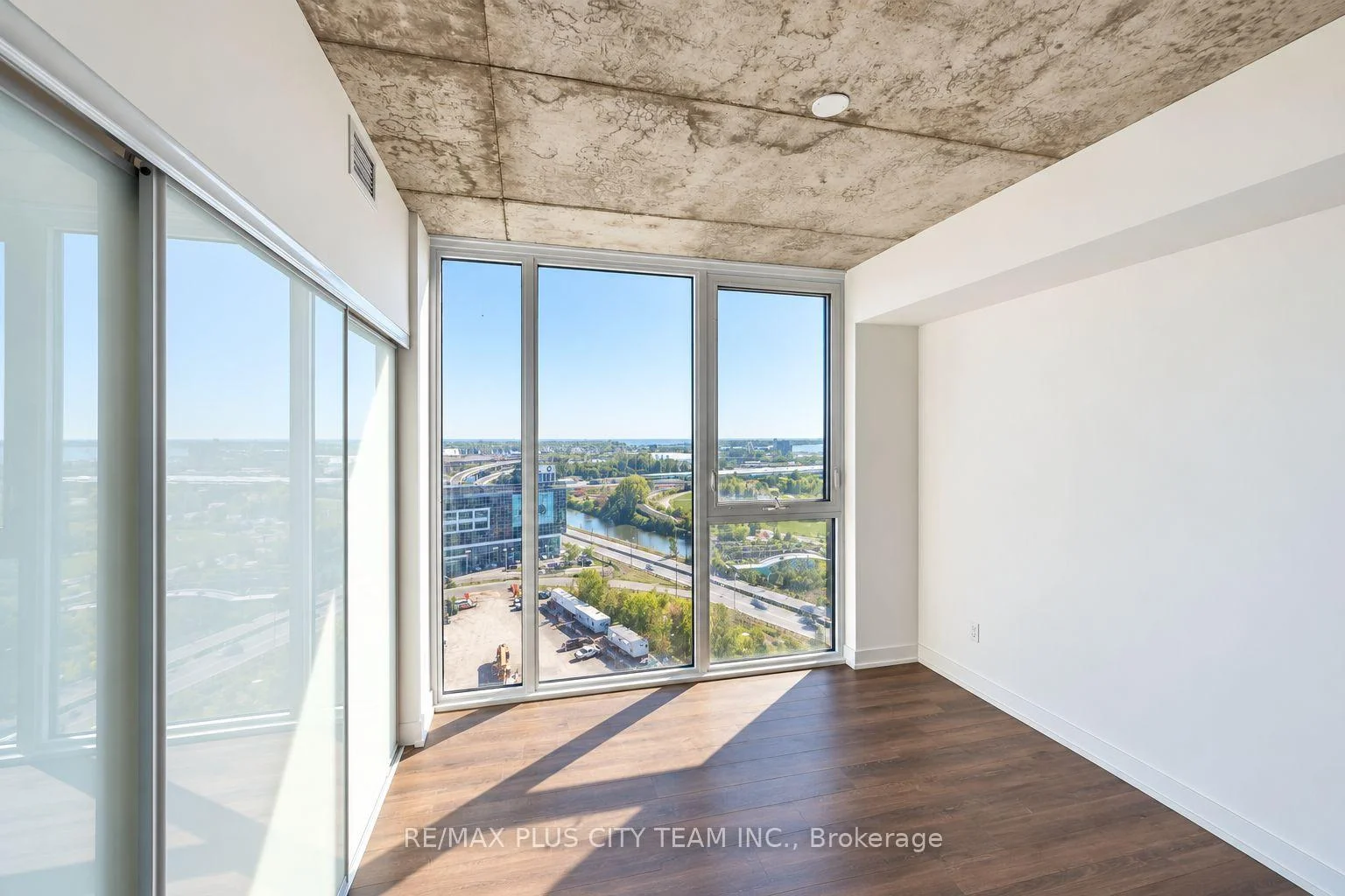 Photo 18 of Unit 1504, 15 Baseball Place, Toronto, South Riverdale — HOMEH