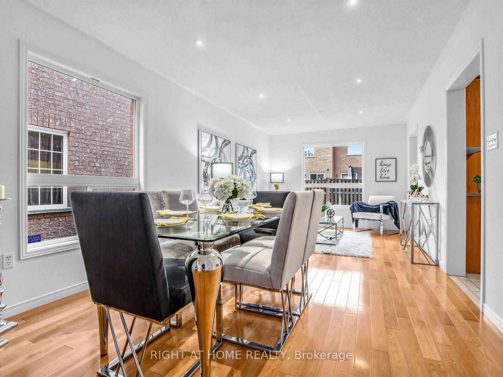 Photo 11 of 81 Briarcrest Drive, Markham, Berczy — HOMEH