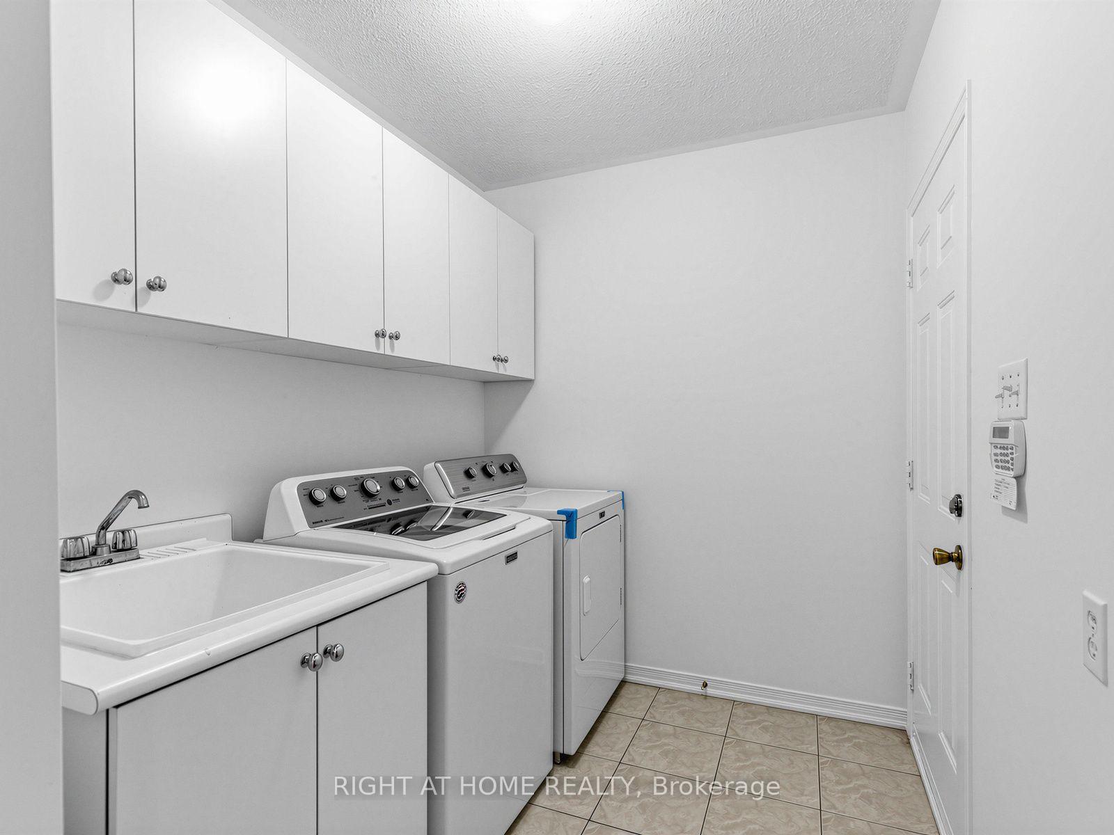 Photo 21 of 81 Briarcrest Drive, Markham, Berczy — HOMEH