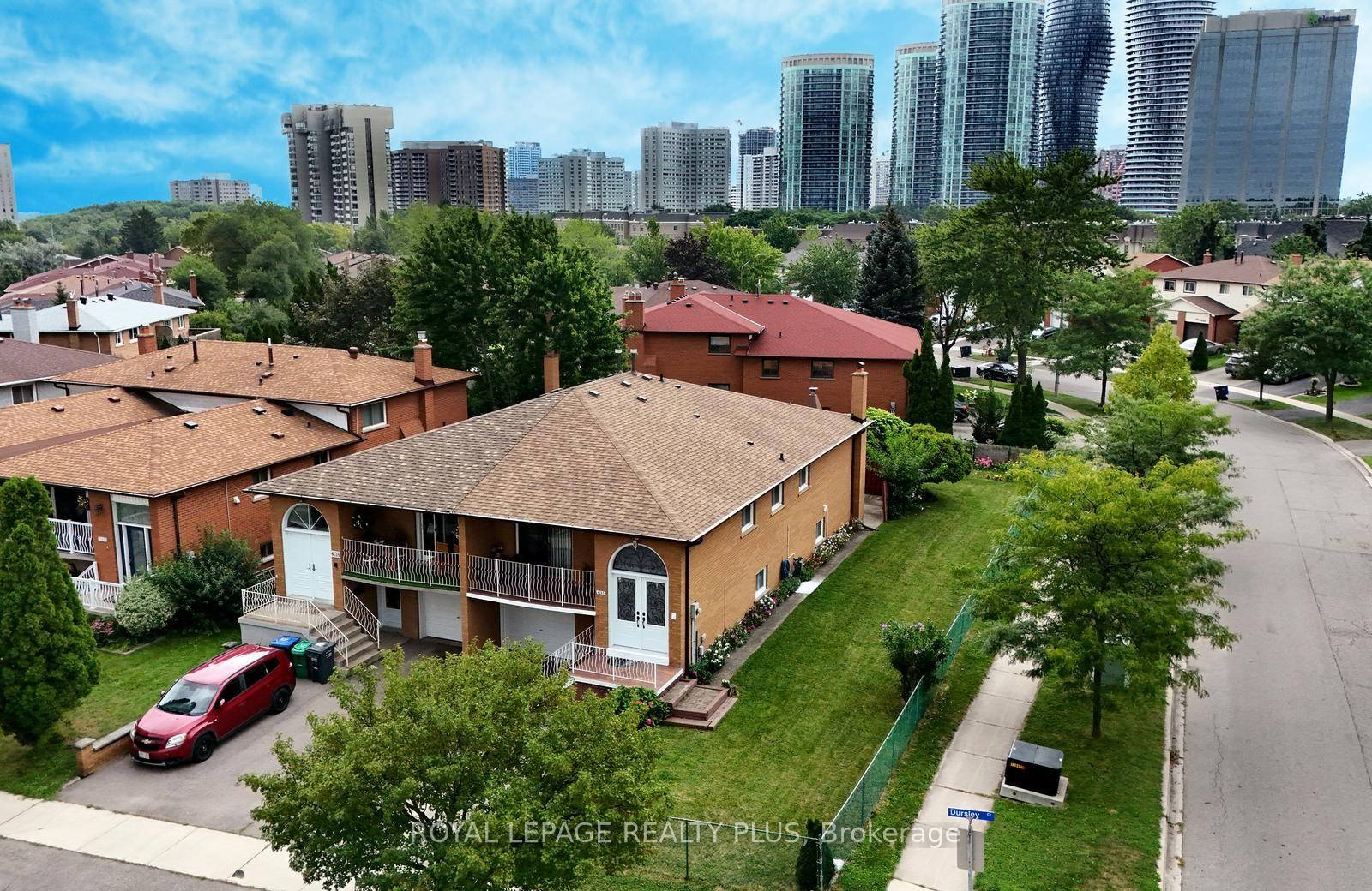 Photo 3 of 4180 Dursley Crescent, Mississauga, Rathwood — HOMEH