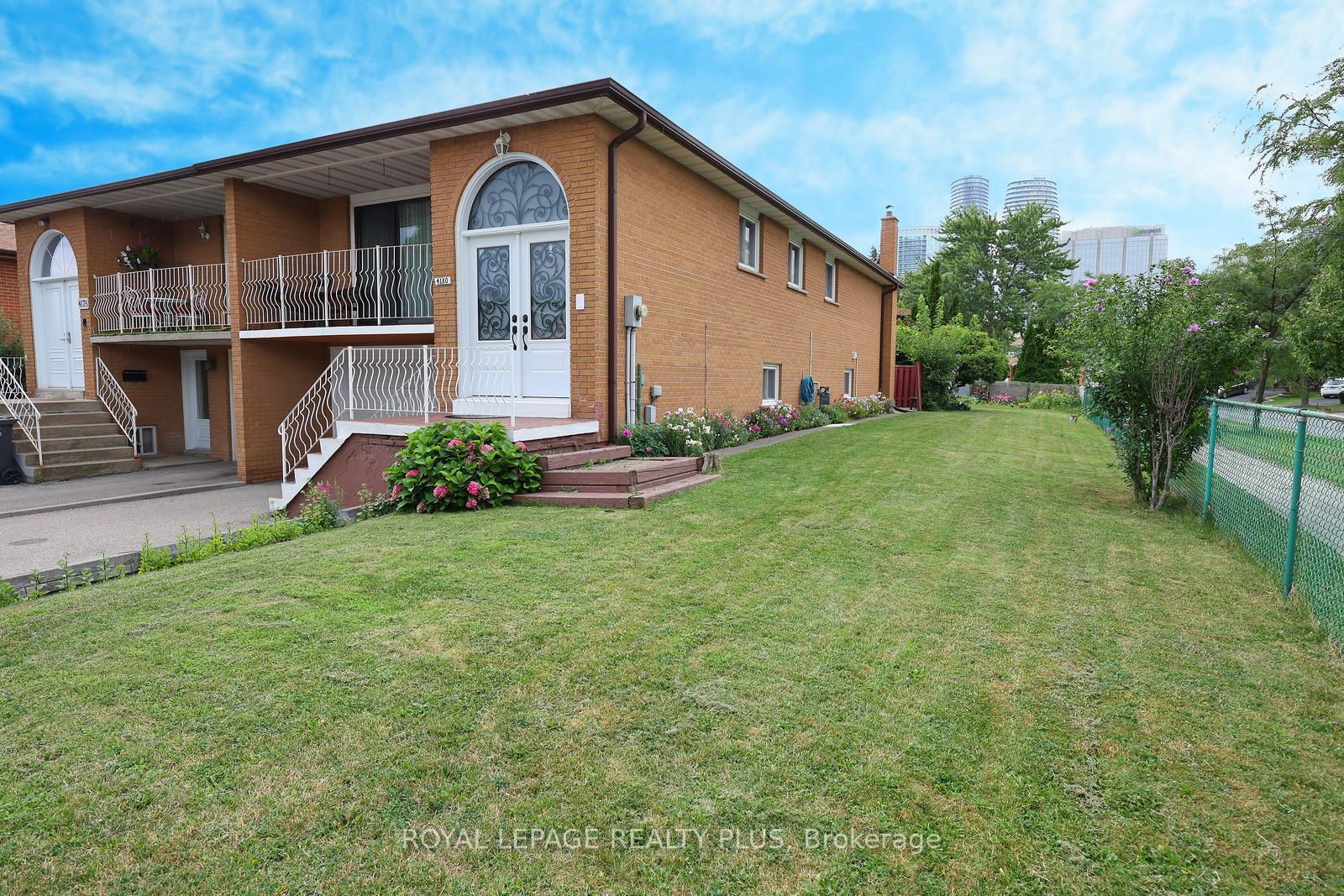 Photo 5 of 4180 Dursley Crescent, Mississauga, Rathwood — HOMEH