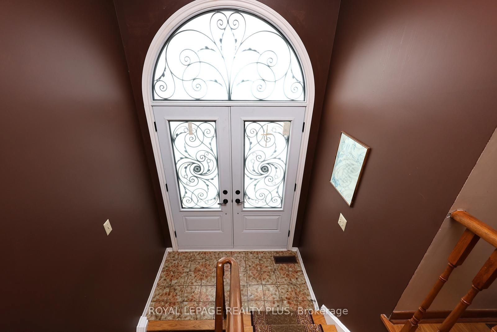 Photo 9 of 4180 Dursley Crescent, Mississauga, Rathwood — HOMEH