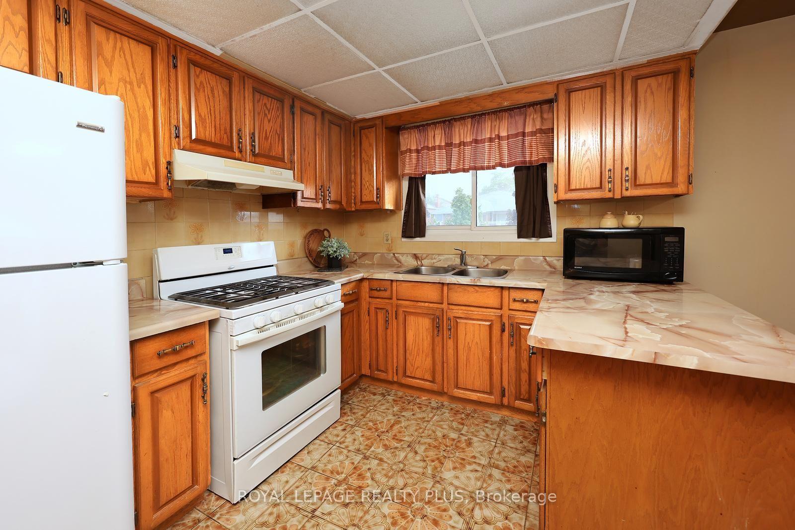Photo 19 of 4180 Dursley Crescent, Mississauga, Rathwood — HOMEH