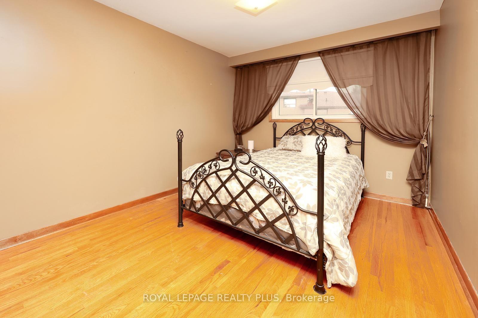 Photo 20 of 4180 Dursley Crescent, Mississauga, Rathwood — HOMEH