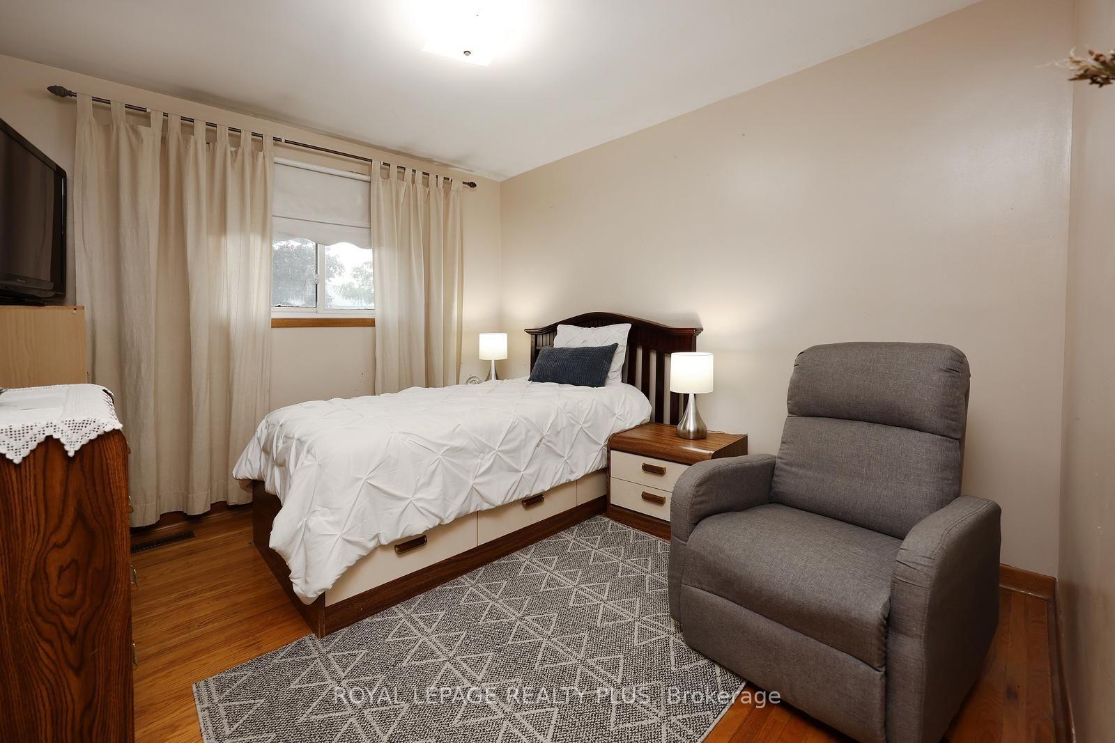 Photo 24 of 4180 Dursley Crescent, Mississauga, Rathwood — HOMEH