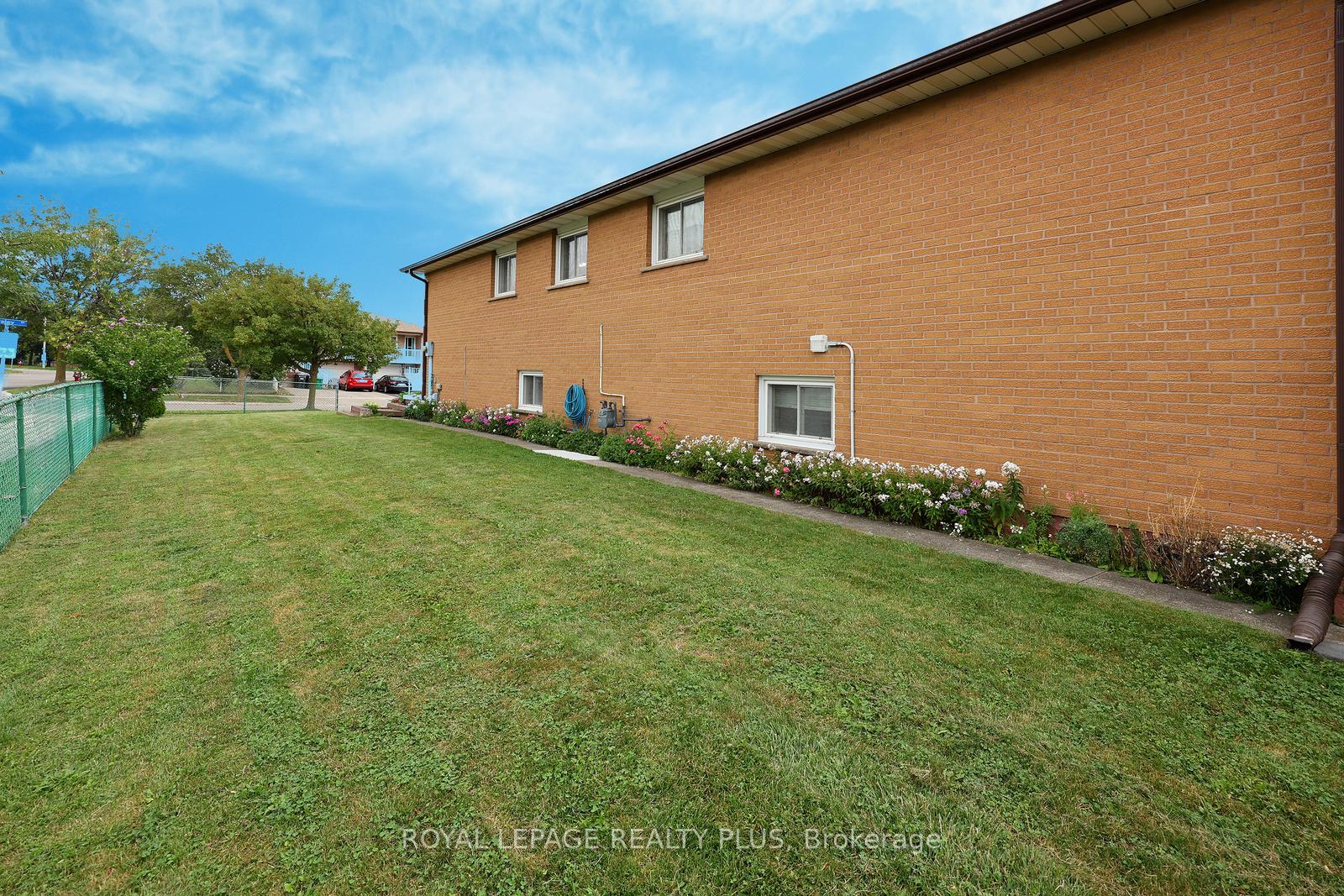 Photo 39 of 4180 Dursley Crescent, Mississauga, Rathwood — HOMEH