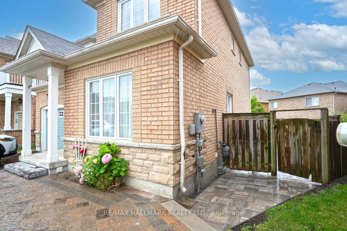 Photo 3 of Unit Bsmt, 77 Wheelwright Drive, Richmond Hill, Oak Ridges Lake Wilcox — HOMEH