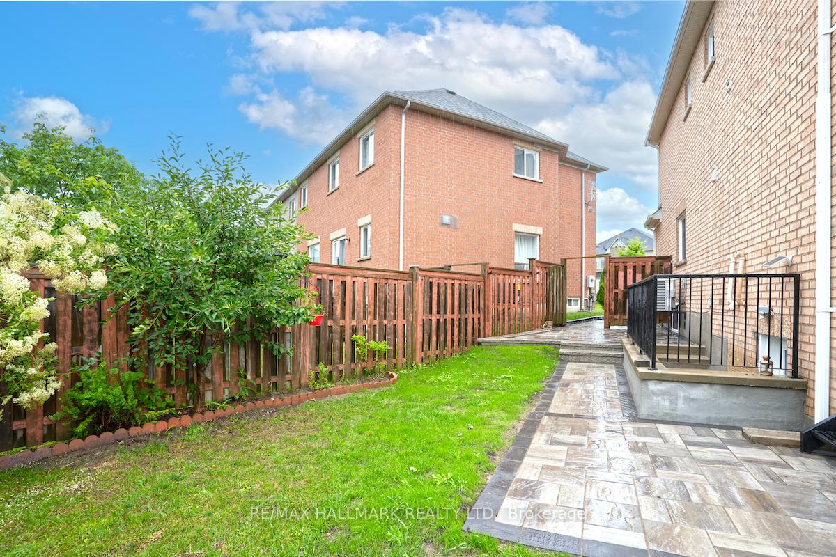 Photo 4 of Unit Bsmt, 77 Wheelwright Drive, Richmond Hill, Oak Ridges Lake Wilcox — HOMEH