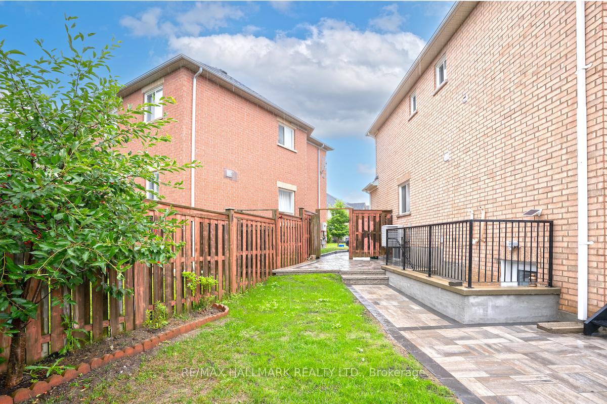 Photo 5 of Unit Bsmt, 77 Wheelwright Drive, Richmond Hill, Oak Ridges Lake Wilcox — HOMEH