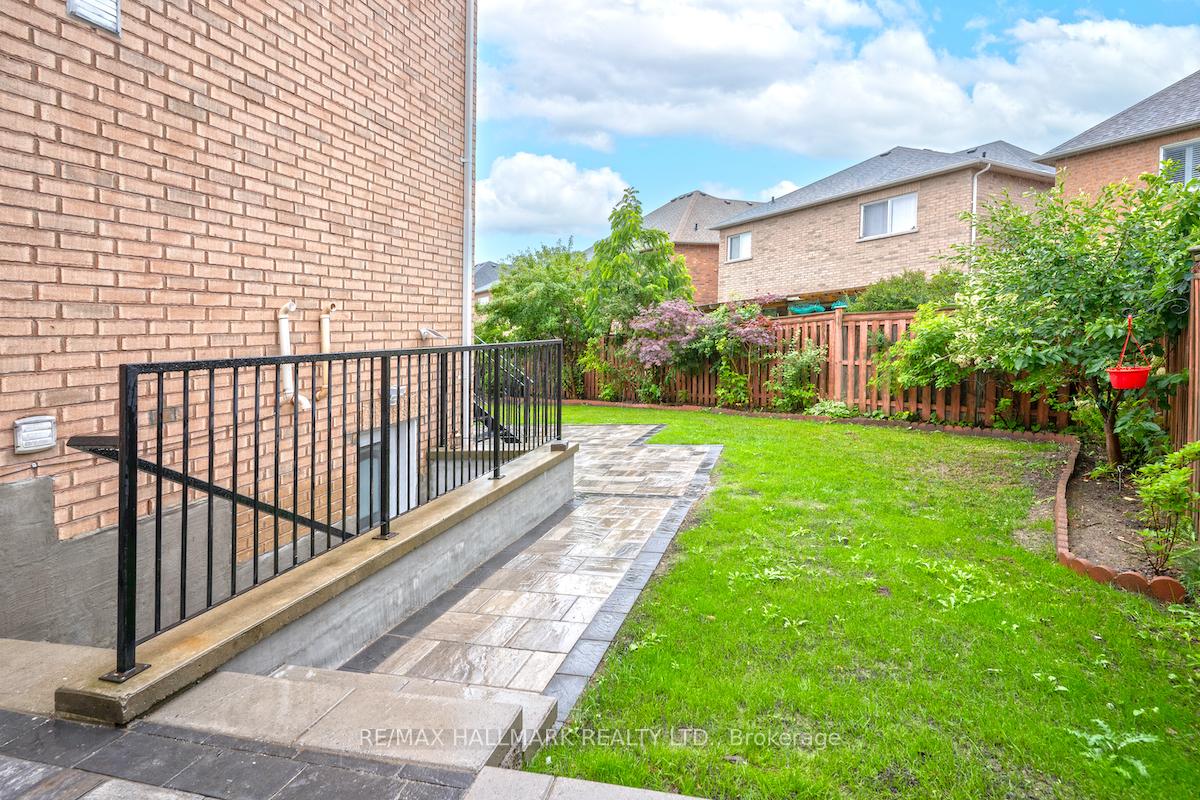 Photo 8 of Unit Bsmt, 77 Wheelwright Drive, Richmond Hill, Oak Ridges Lake Wilcox — HOMEH