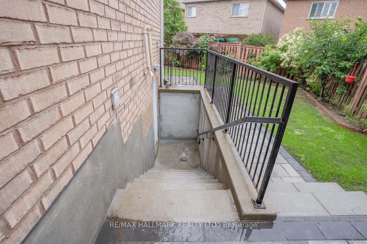 Photo 9 of Unit Bsmt, 77 Wheelwright Drive, Richmond Hill, Oak Ridges Lake Wilcox — HOMEH