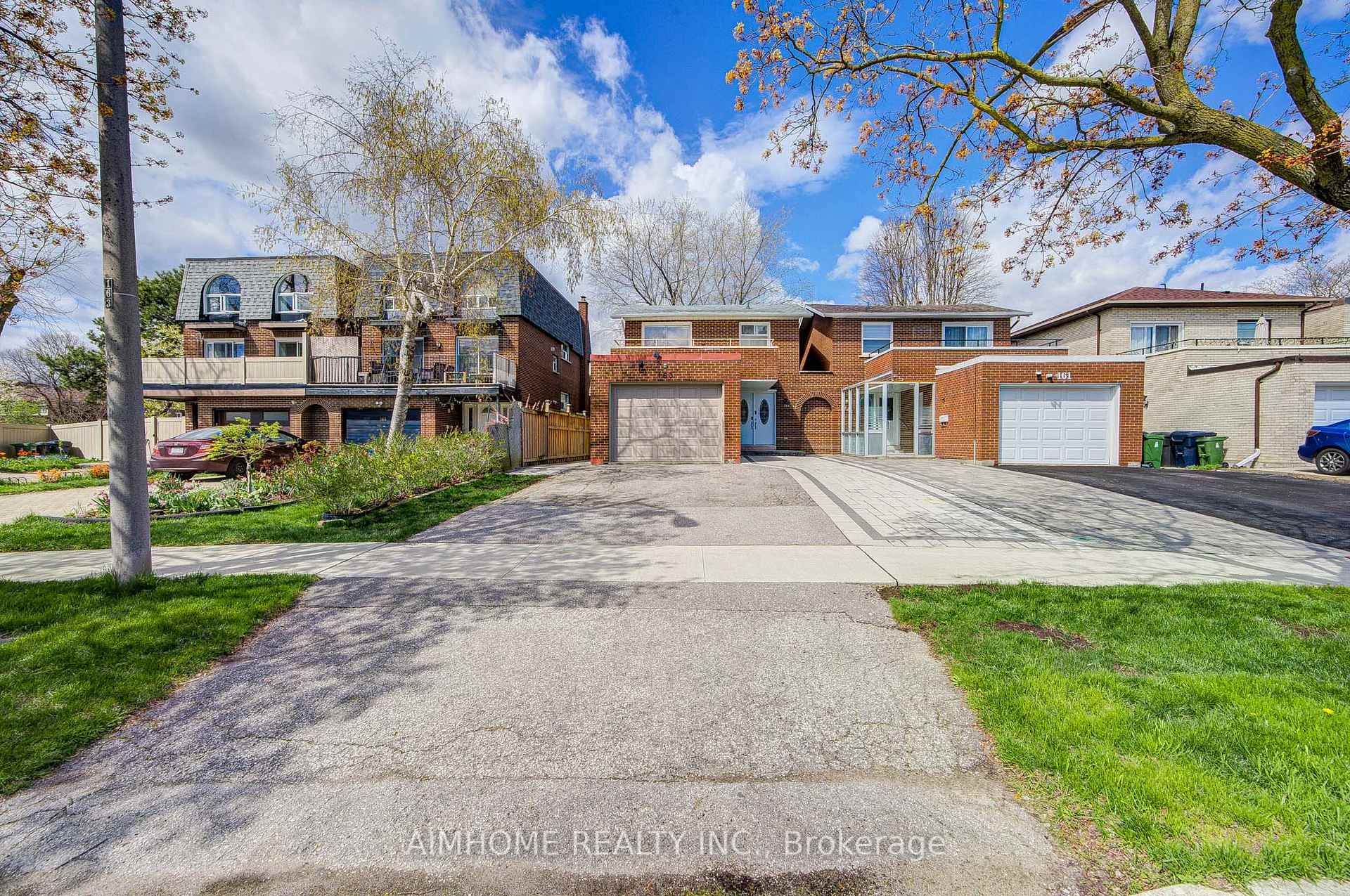 Front of 163 Chipwood Crescent