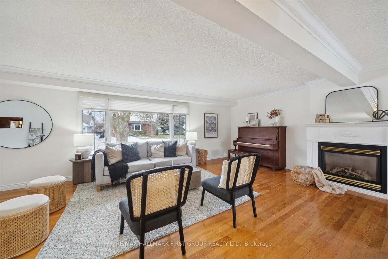 Photo 5 of 153 Admiral Road, Ajax, South East — HOMEH