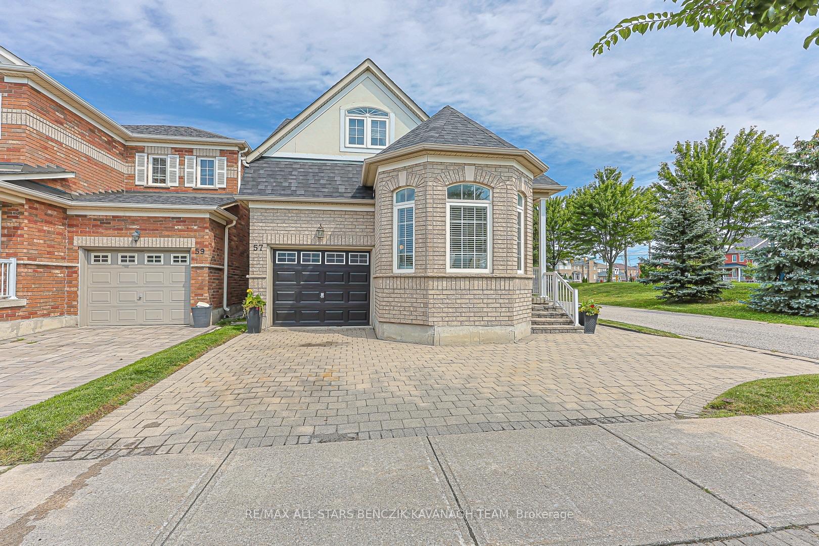 Photo 2 of 57 Outlook Terrace Drive, Markham, Greensborough — HOMEH