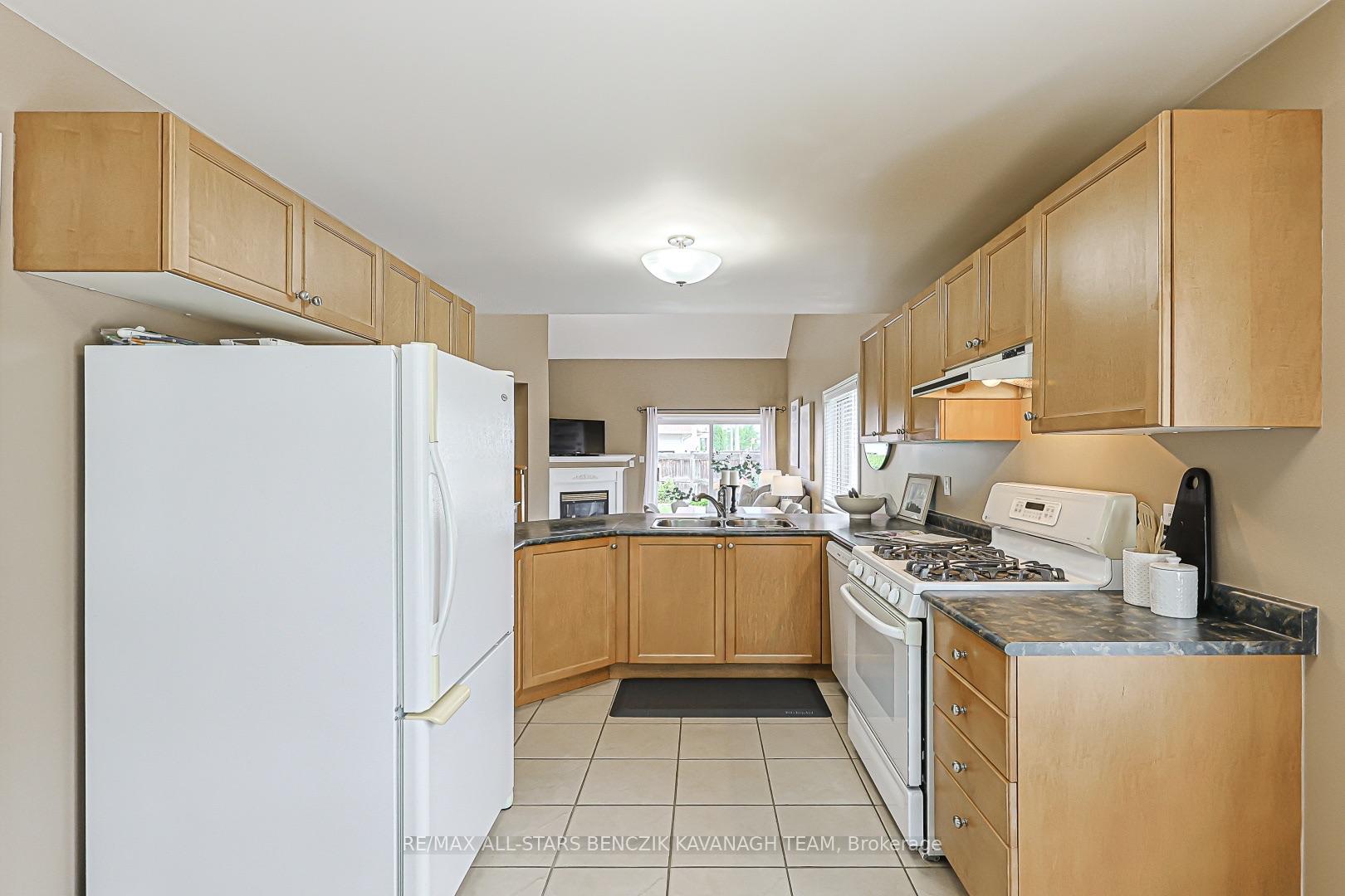 Photo 10 of 57 Outlook Terrace Drive, Markham, Greensborough — HOMEH