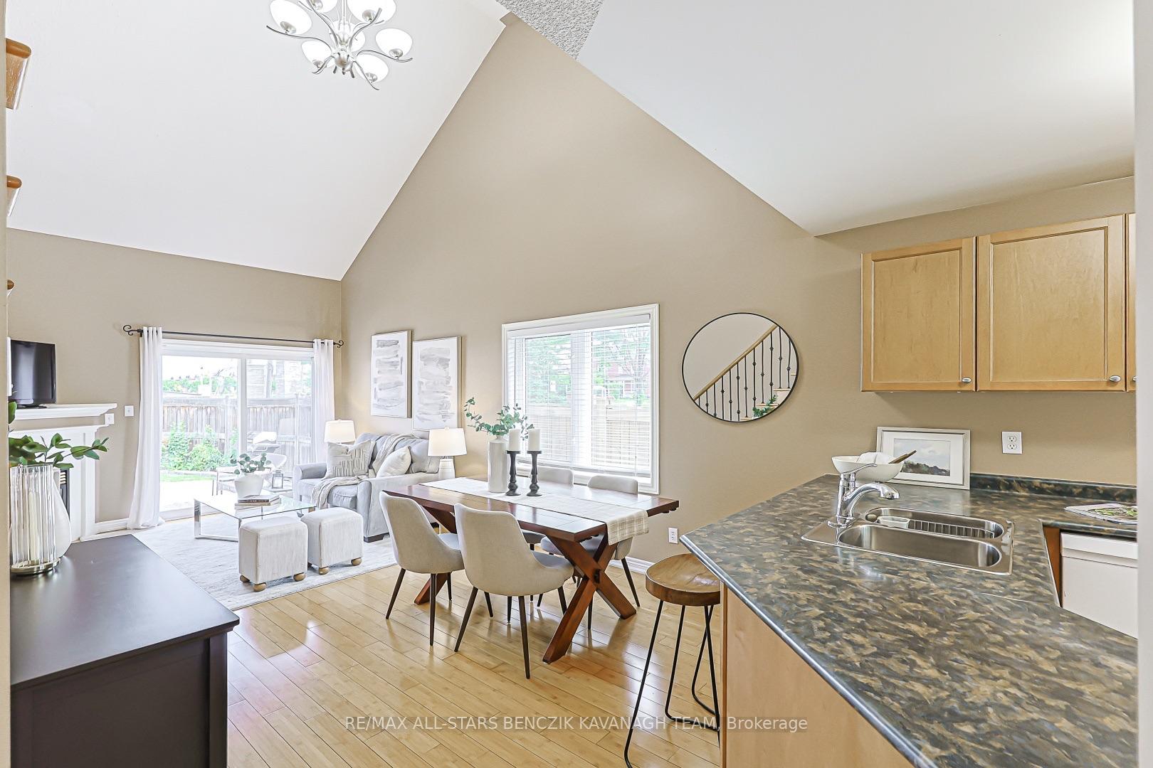 Photo 15 of 57 Outlook Terrace Drive, Markham, Greensborough — HOMEH