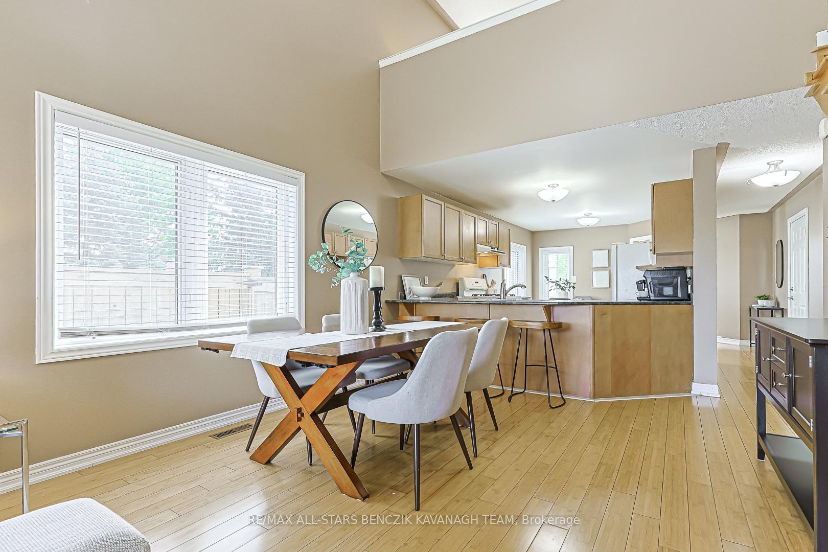Photo 16 of 57 Outlook Terrace Drive, Markham, Greensborough — HOMEH