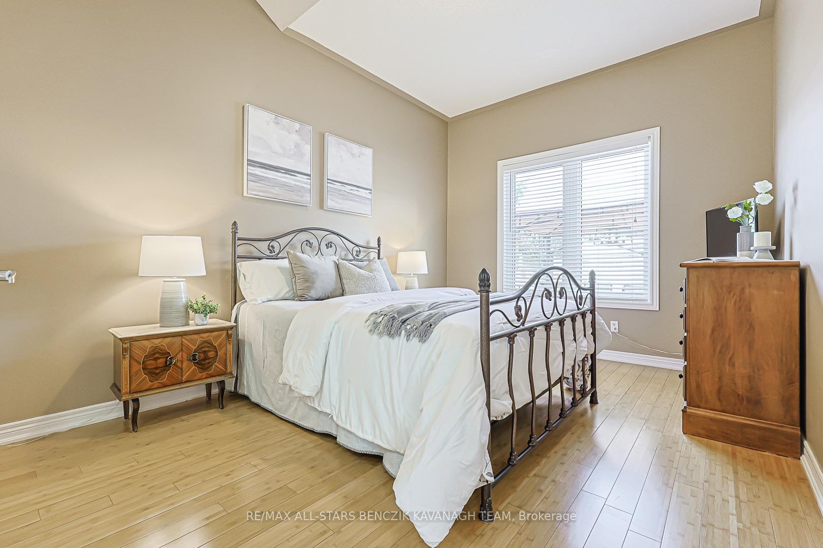 Photo 20 of 57 Outlook Terrace Drive, Markham, Greensborough — HOMEH