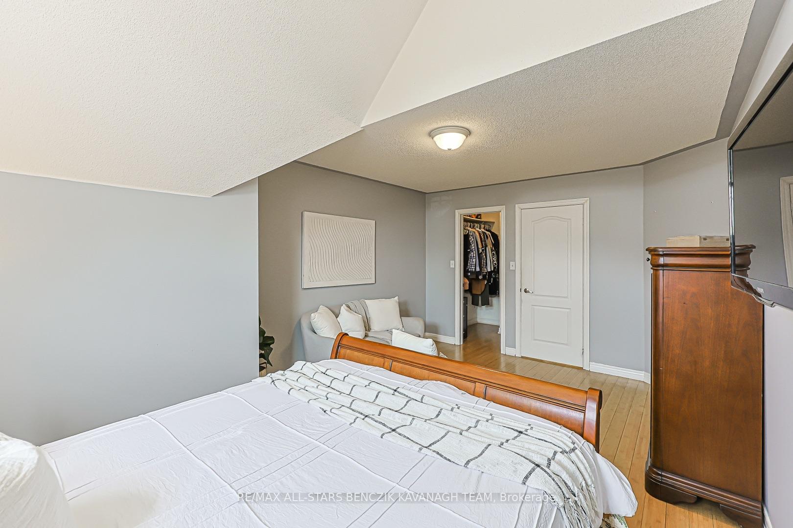 Photo 30 of 57 Outlook Terrace Drive, Markham, Greensborough — HOMEH