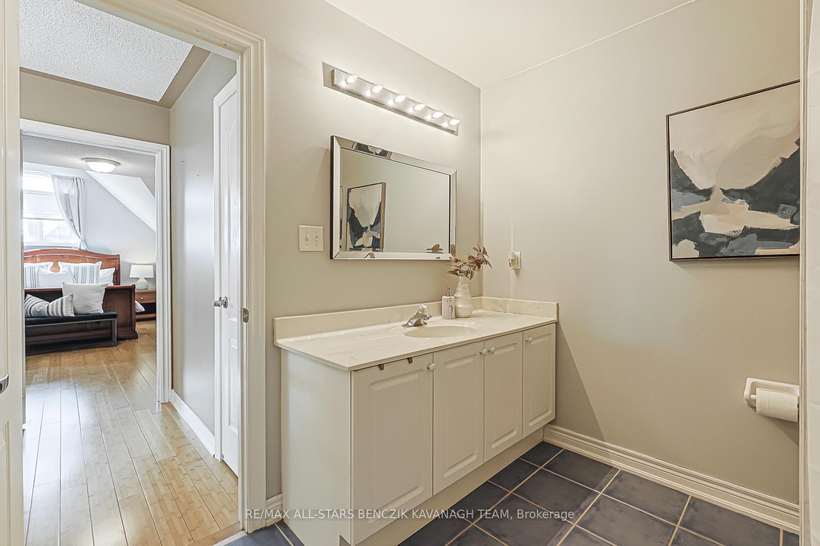 Photo 31 of 57 Outlook Terrace Drive, Markham, Greensborough — HOMEH