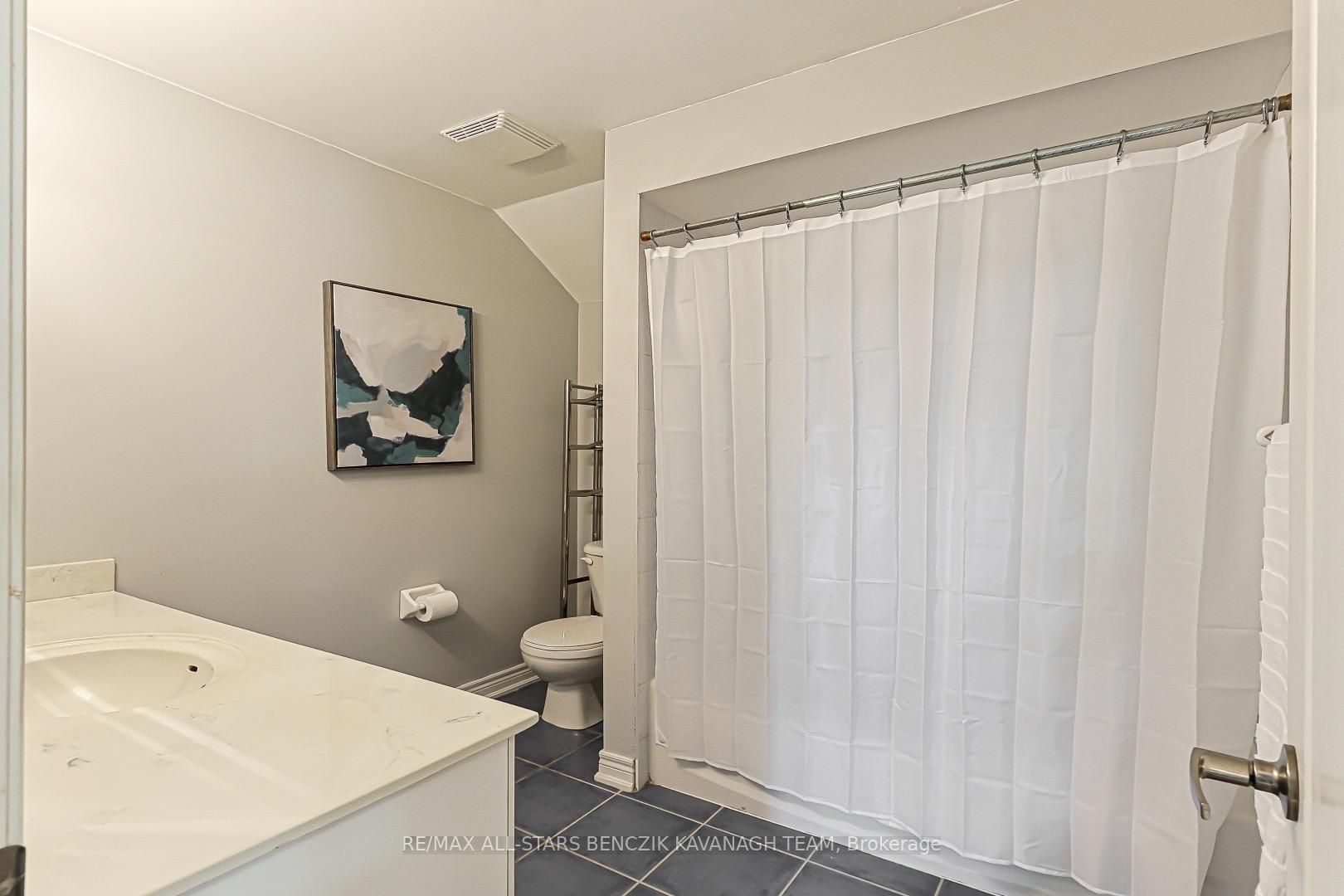 Photo 32 of 57 Outlook Terrace Drive, Markham, Greensborough — HOMEH