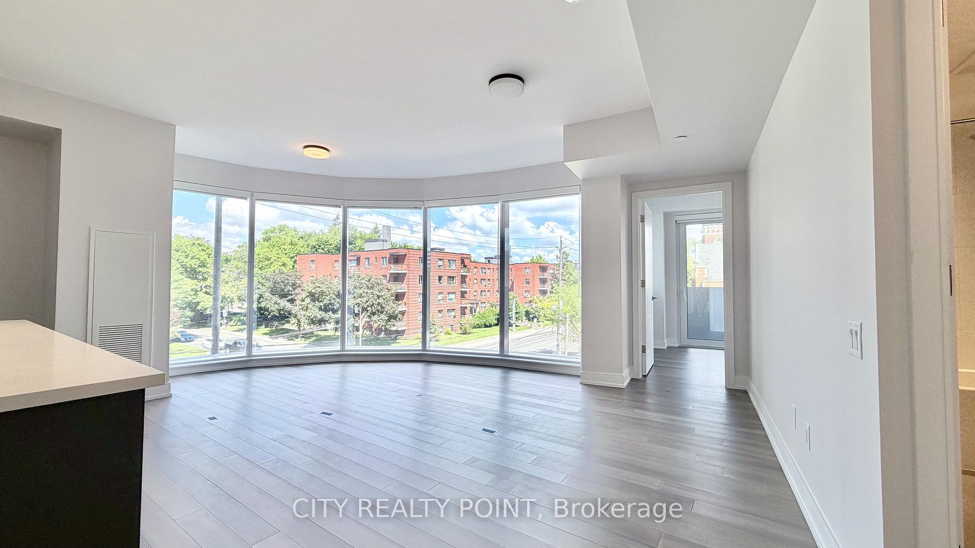 Photo 3 of Unit 407, 2525 Bathurst Street, Toronto, Forest Hill North — HOMEH