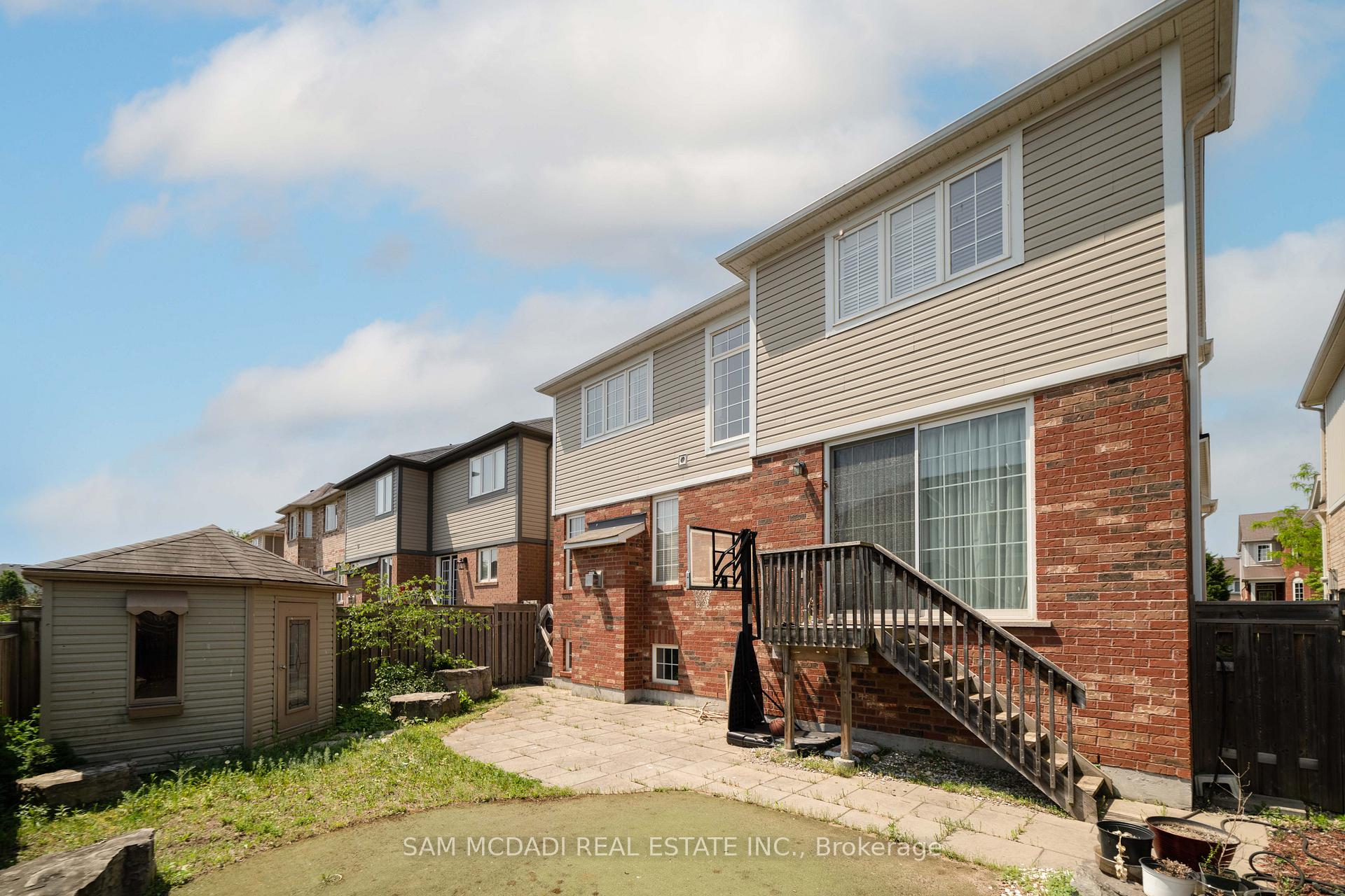 Photo 5 of 322 Baldwin Drive, Cambridge, Silver Heights — HOMEH