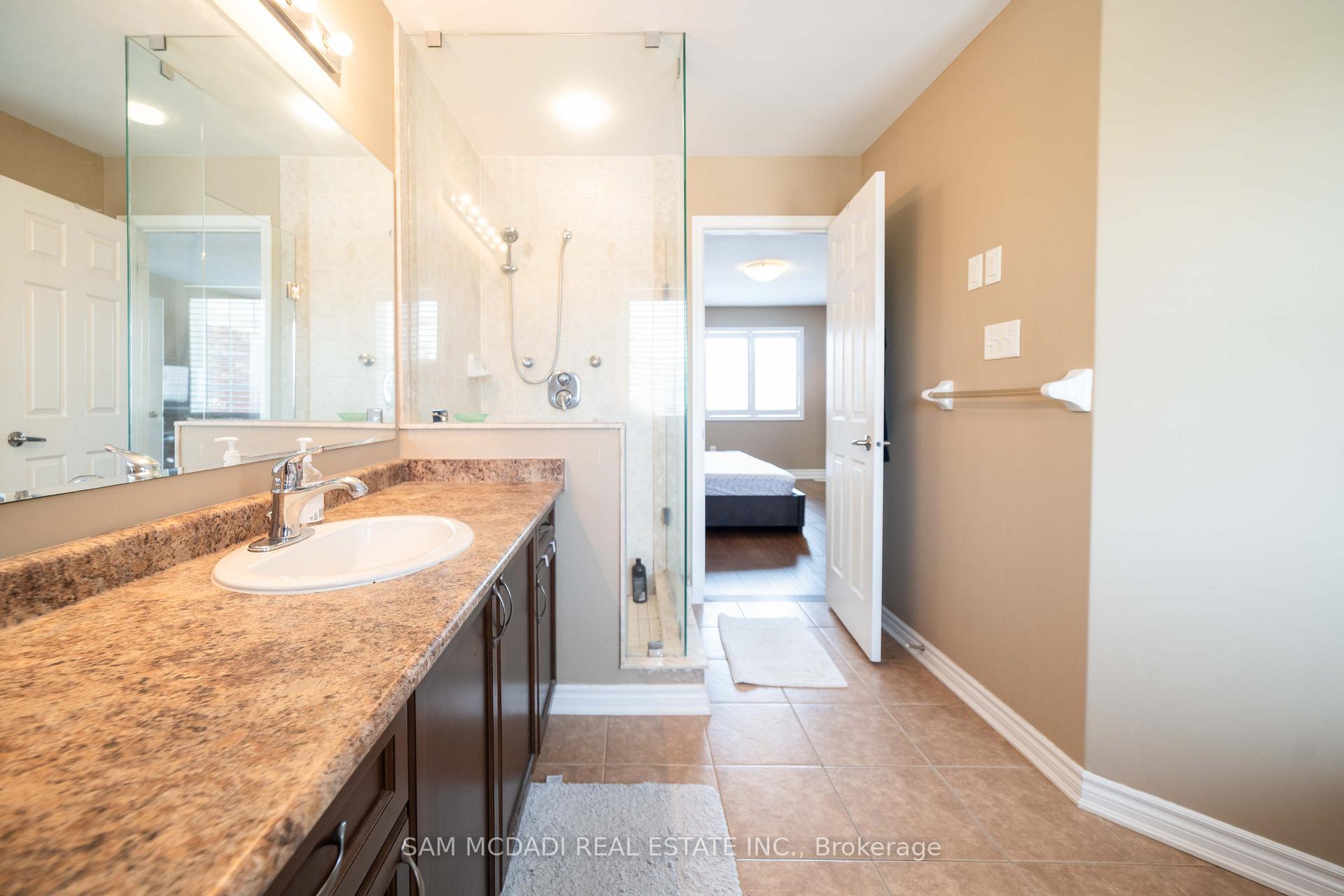 Photo 20 of 322 Baldwin Drive, Cambridge, Silver Heights — HOMEH