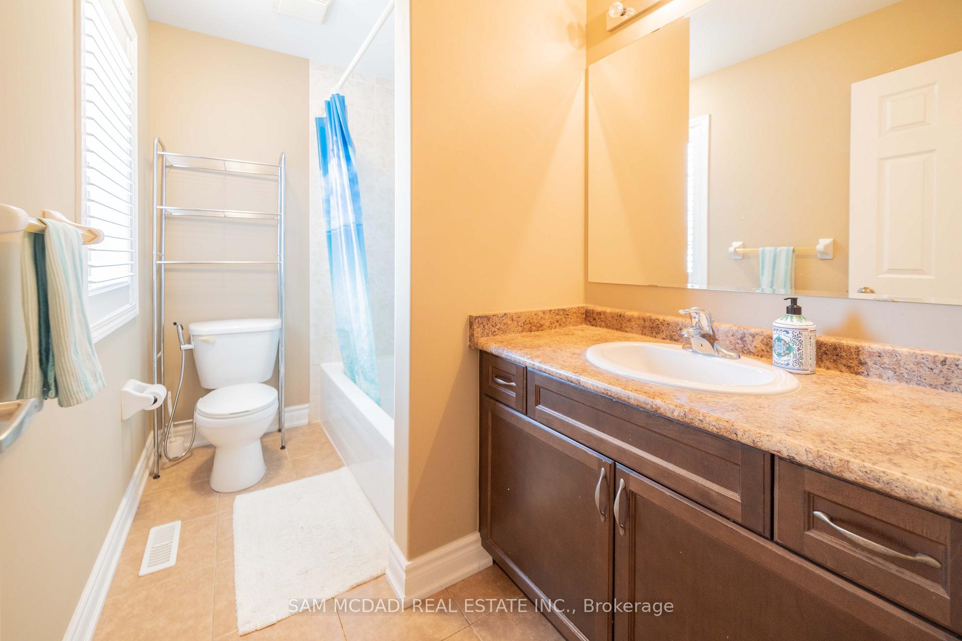Photo 27 of 322 Baldwin Drive, Cambridge, Silver Heights — HOMEH