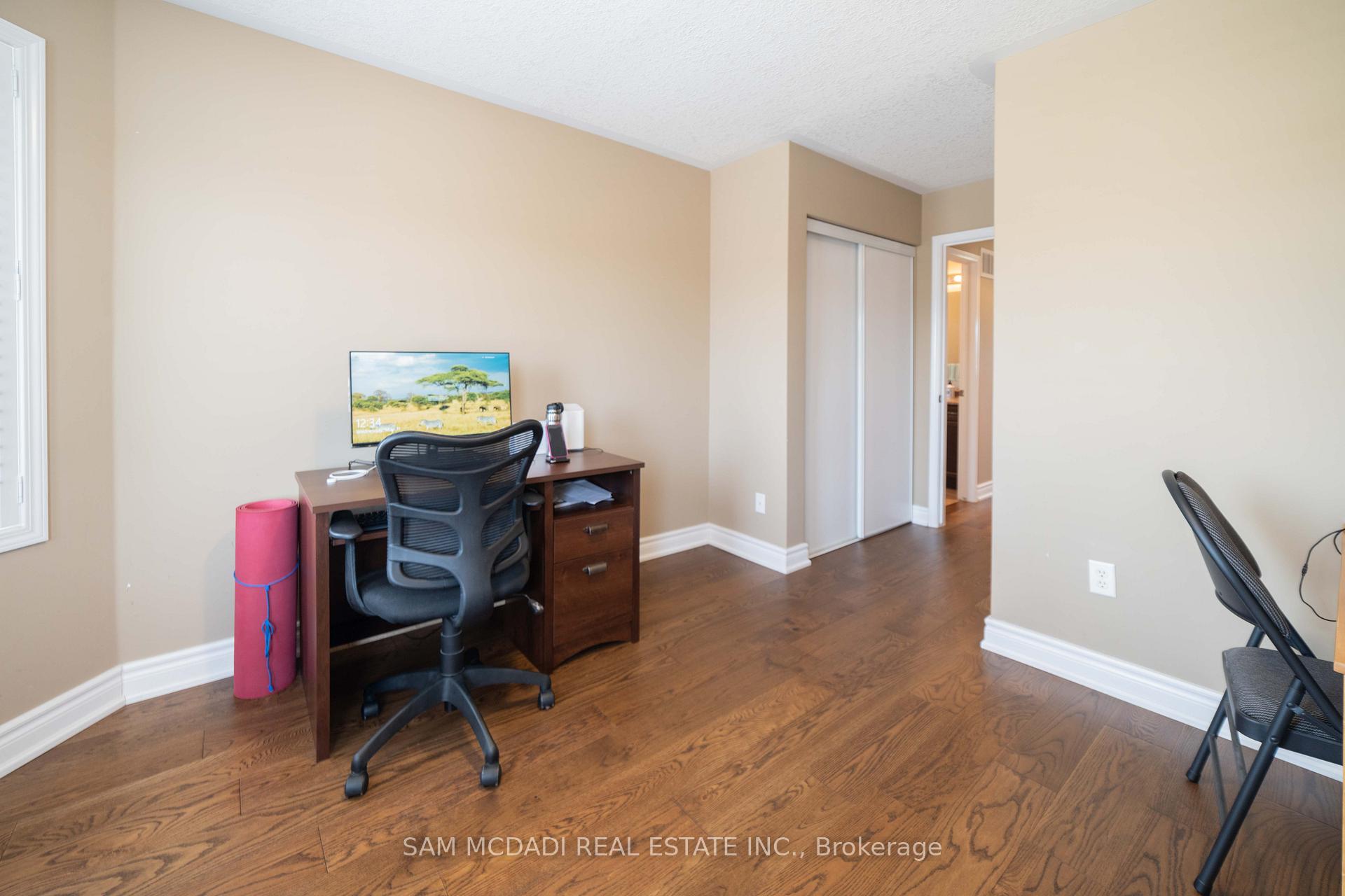 Photo 29 of 322 Baldwin Drive, Cambridge, Silver Heights — HOMEH