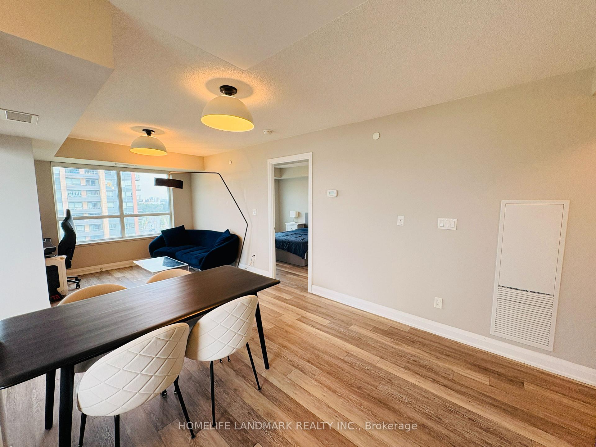 Photo 7 of Unit 1102, 15 Water Walk Drive, Markham, Unionville — HOMEH