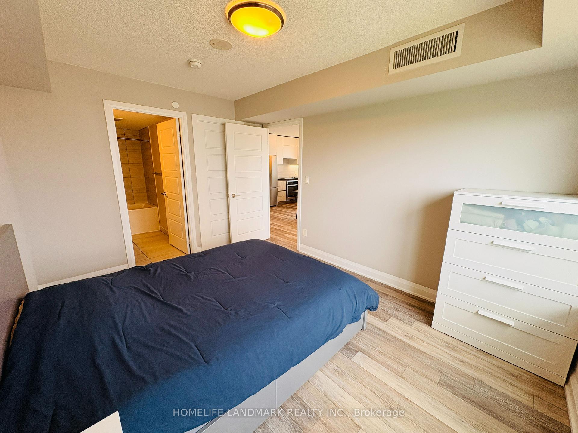Photo 10 of Unit 1102, 15 Water Walk Drive, Markham, Unionville — HOMEH
