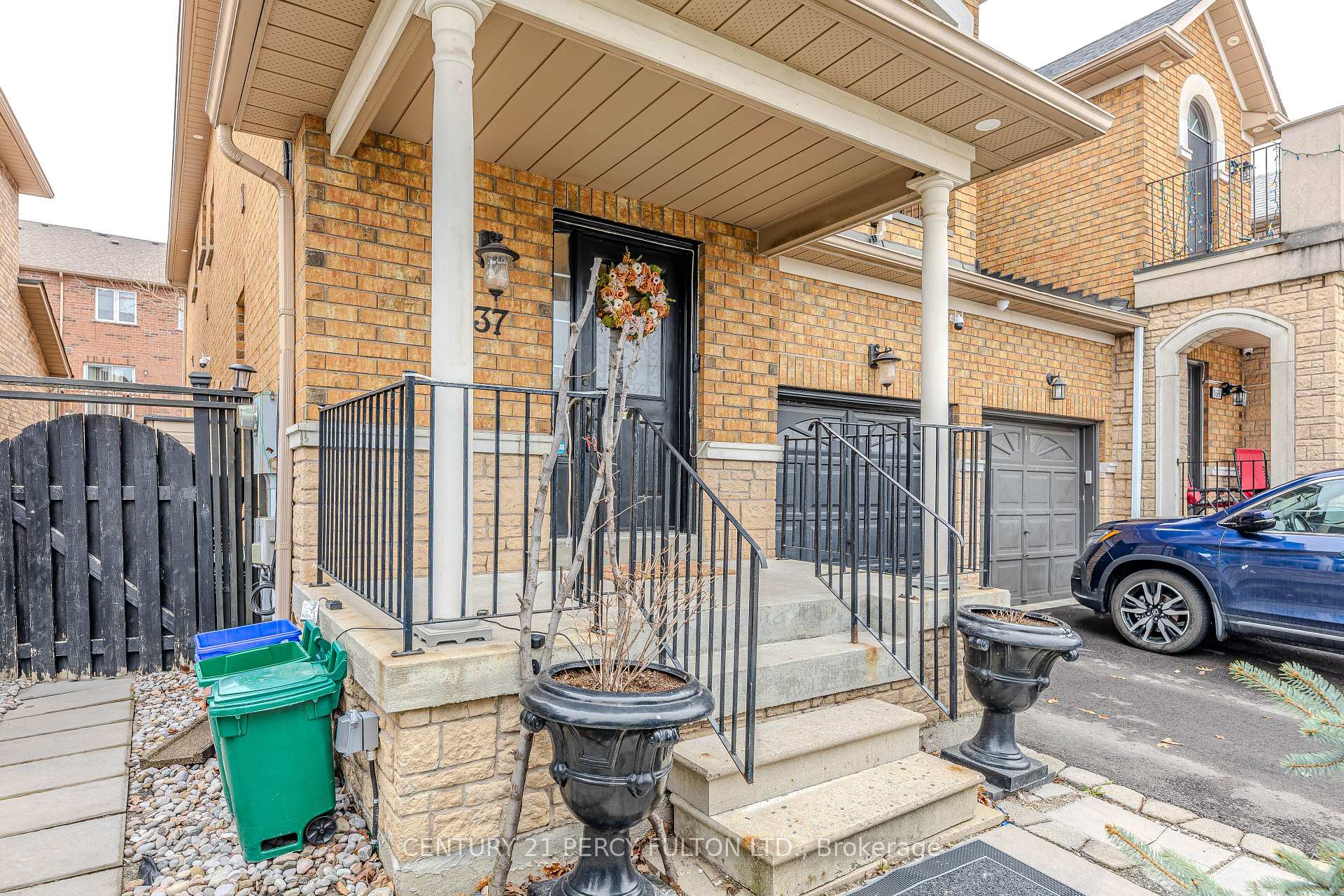 Photo 6 of 137 Blue Willow Drive, Vaughan, East Woodbridge — HOMEH