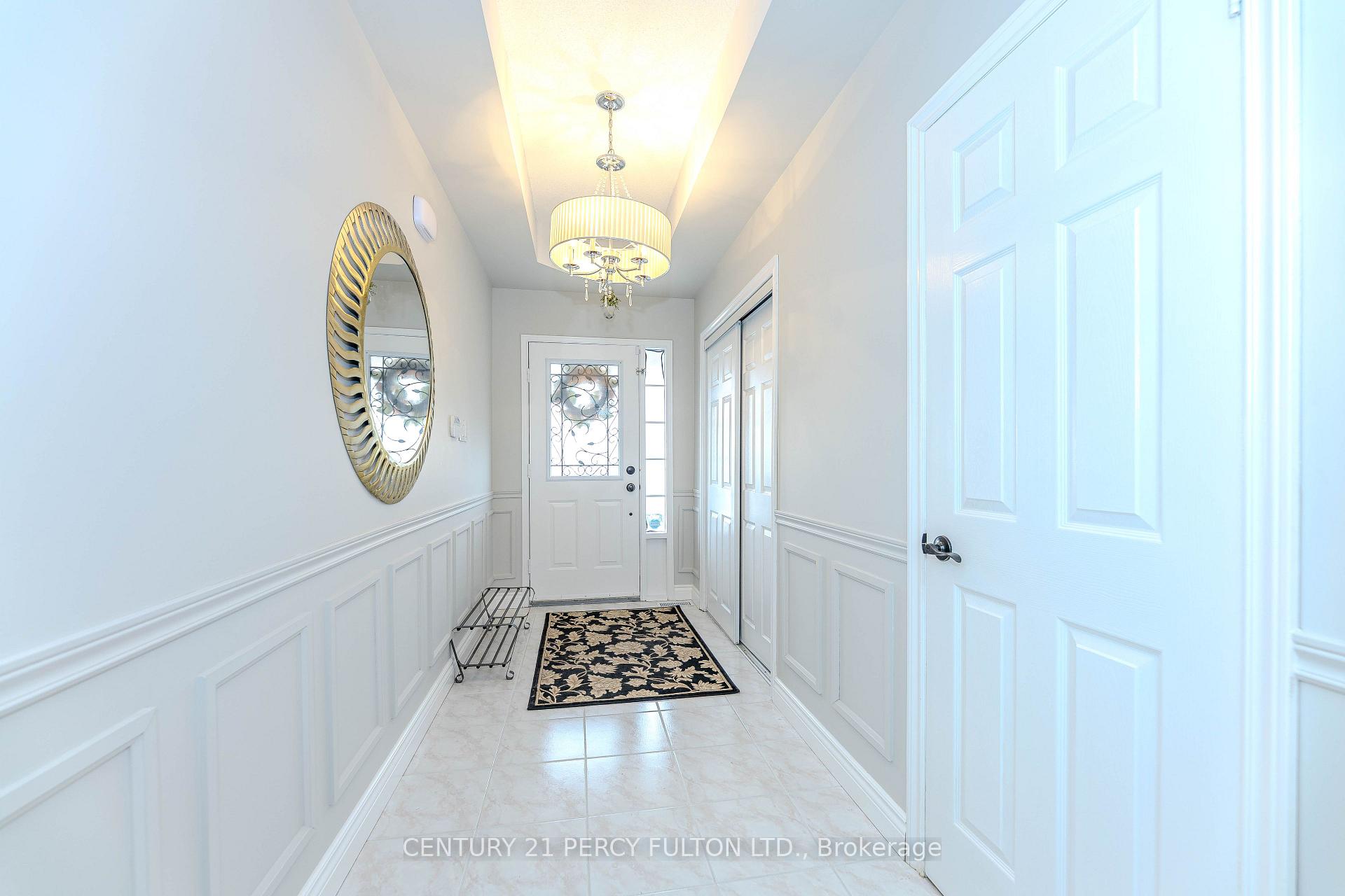 Photo 9 of 137 Blue Willow Drive, Vaughan, East Woodbridge — HOMEH