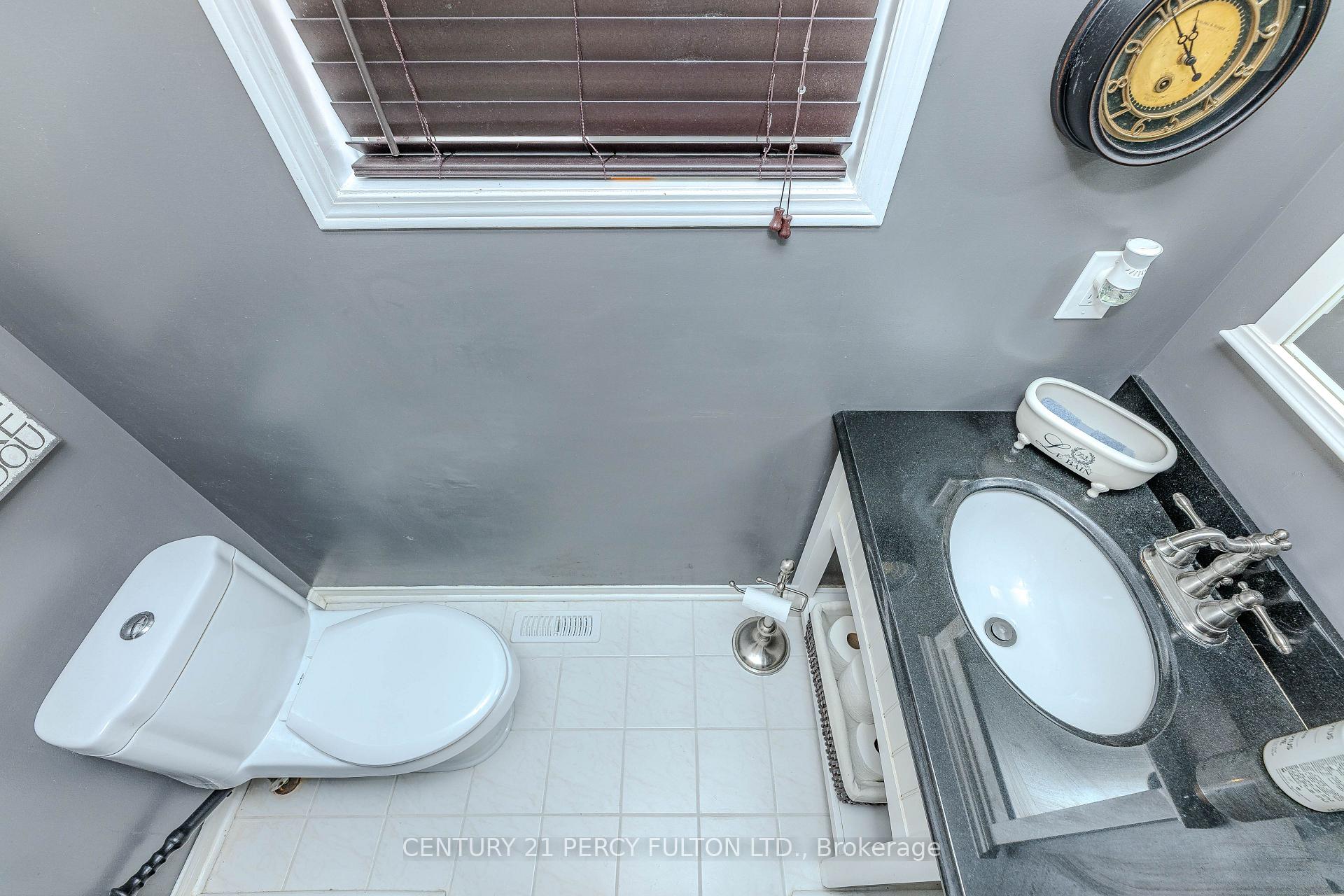 Photo 11 of 137 Blue Willow Drive, Vaughan, East Woodbridge — HOMEH