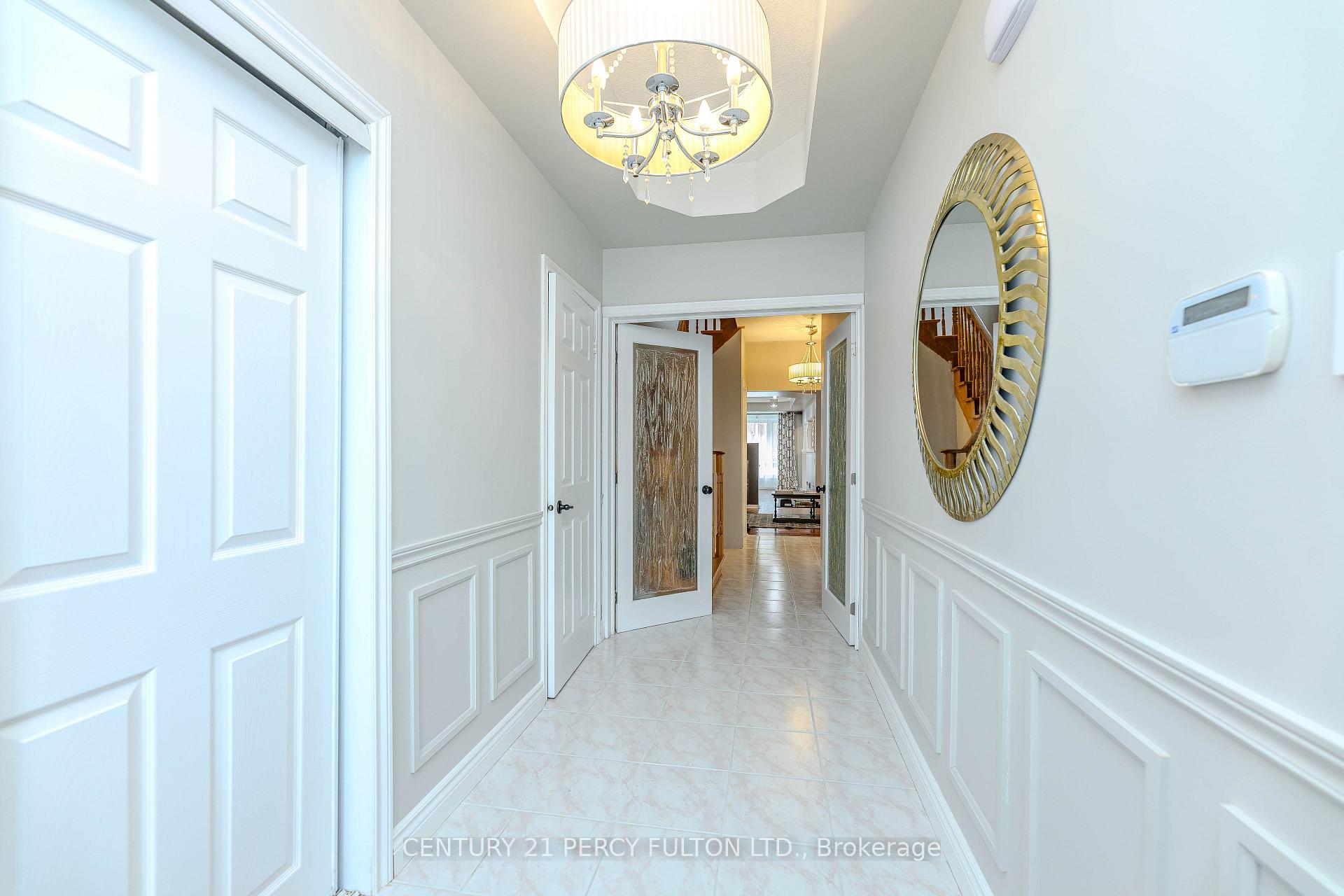 Photo 12 of 137 Blue Willow Drive, Vaughan, East Woodbridge — HOMEH
