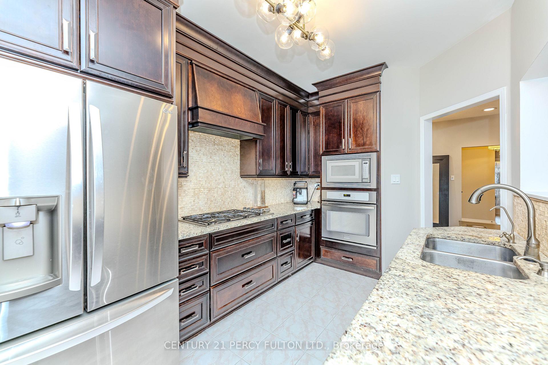 Photo 15 of 137 Blue Willow Drive, Vaughan, East Woodbridge — HOMEH