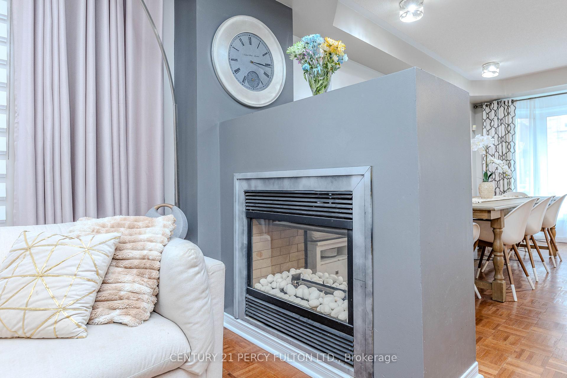 Photo 21 of 137 Blue Willow Drive, Vaughan, East Woodbridge — HOMEH