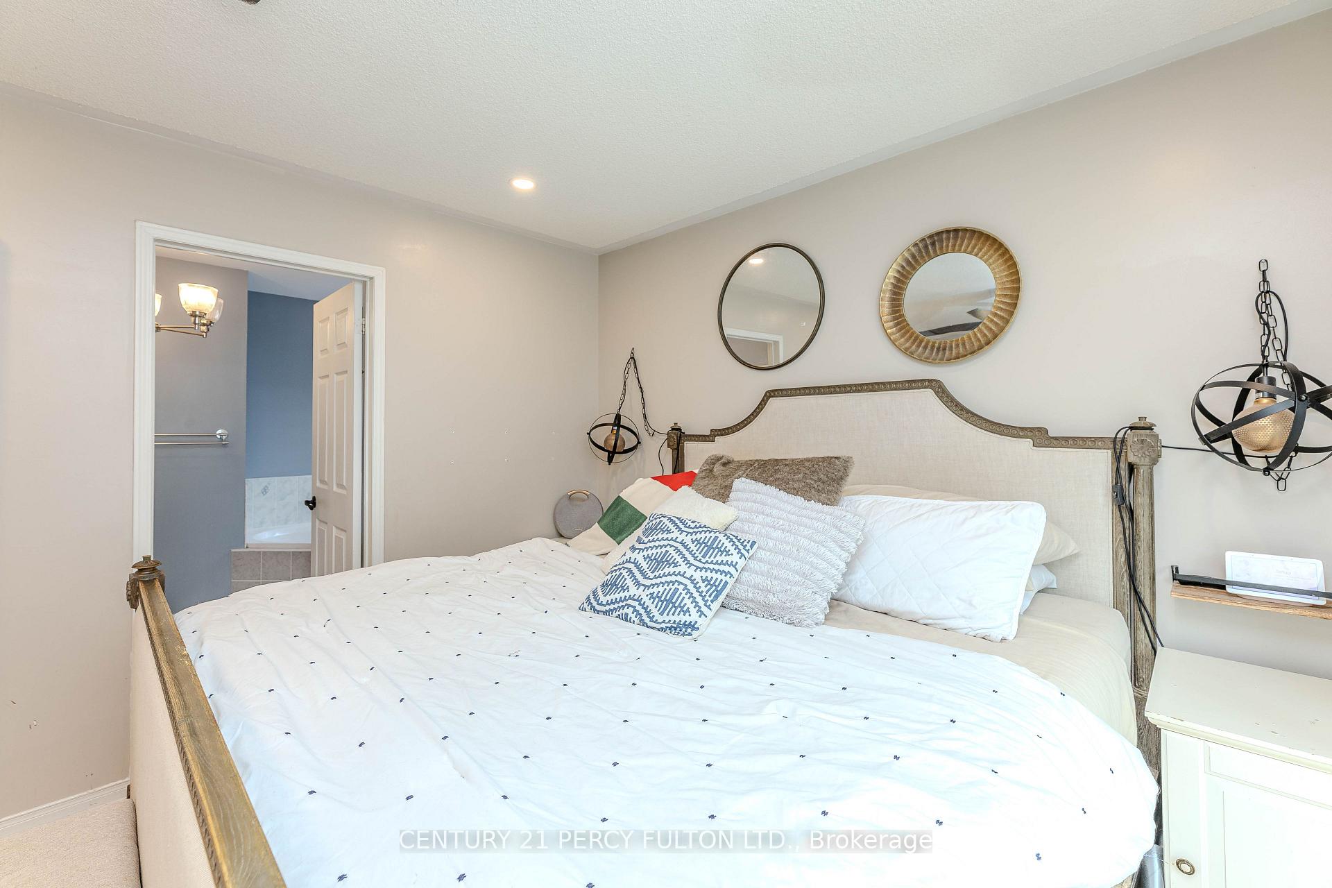 Photo 39 of 137 Blue Willow Drive, Vaughan, East Woodbridge — HOMEH