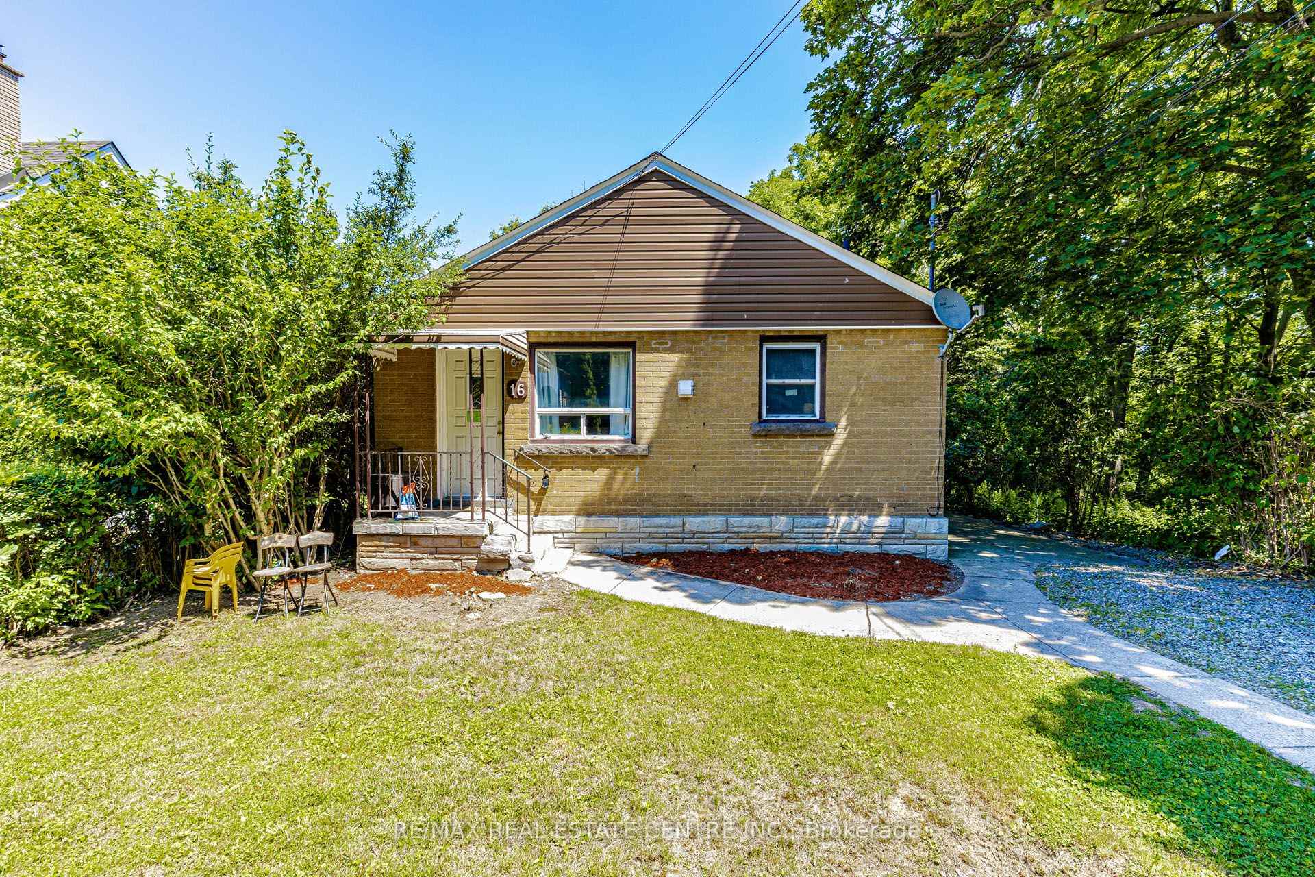 Photo 2 of 16 Ainslie Avenue, Hamilton, Ainslie Wood — HOMEH