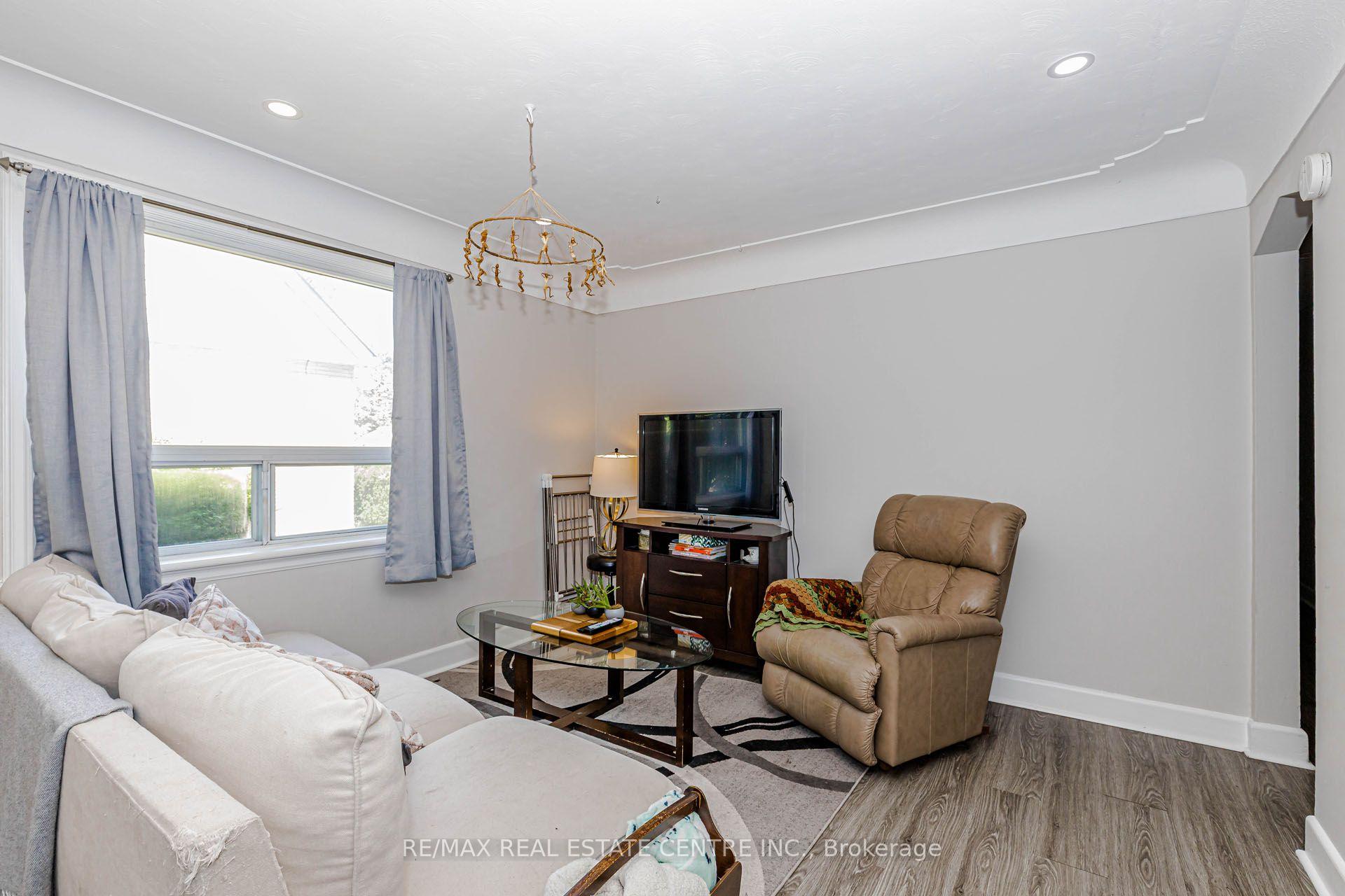 Photo 4 of 16 Ainslie Avenue, Hamilton, Ainslie Wood — HOMEH