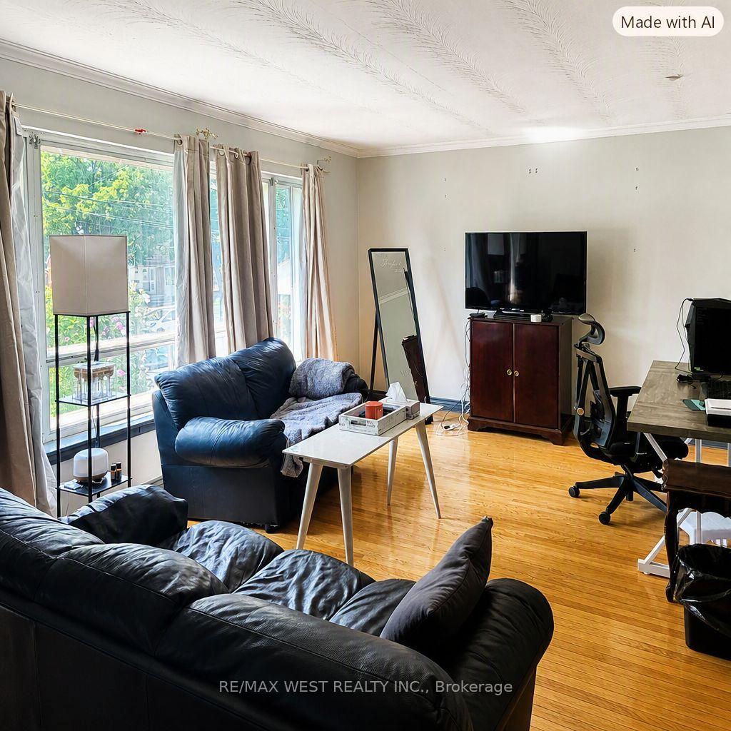 Photo 17 of 65 Ridge Point Crescent, North York, Brookhaven-Amesbury — HOMEH