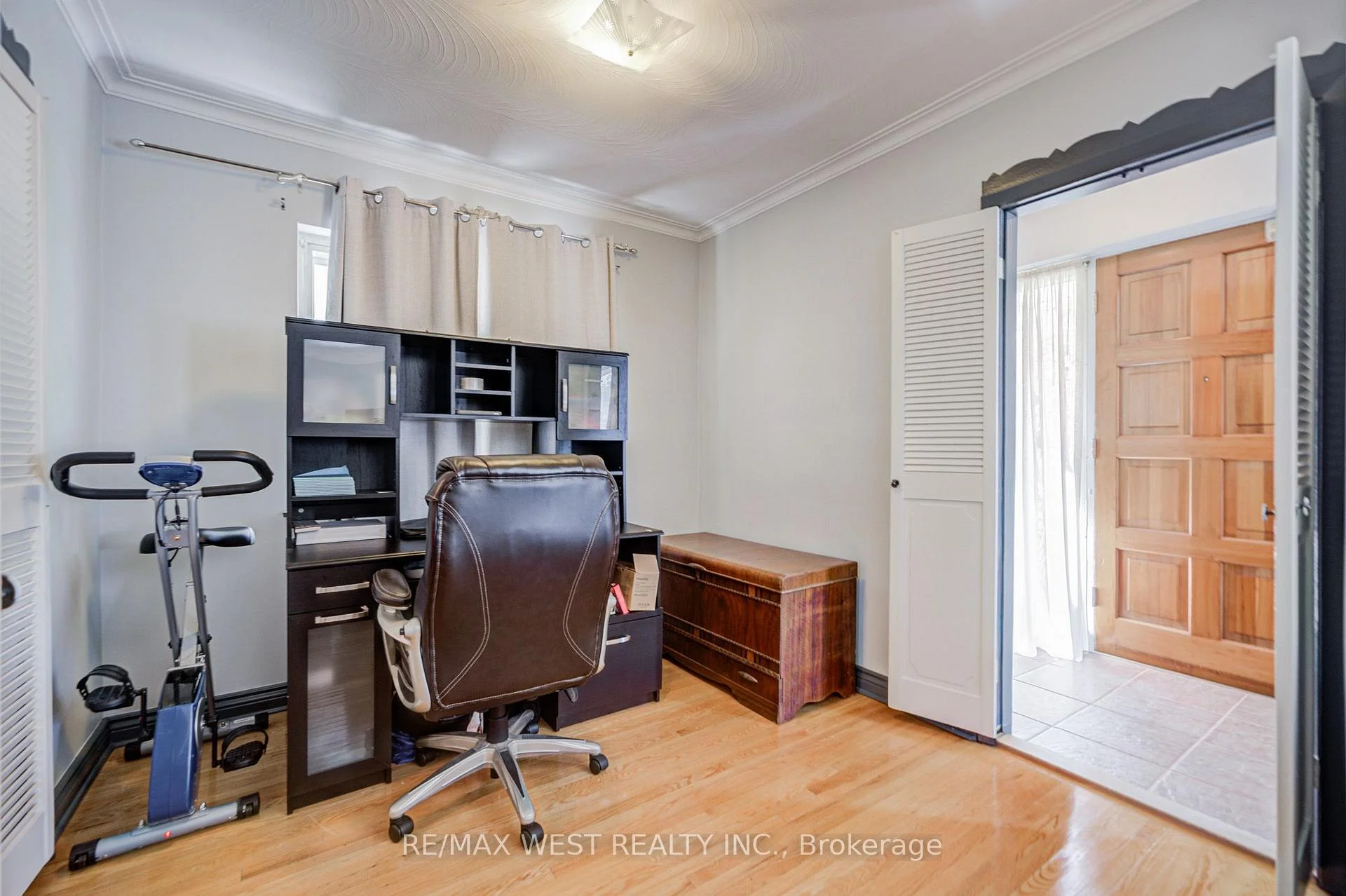 Photo 14 of 65 Ridge Point Crescent, North York, Brookhaven-Amesbury — HOMEH